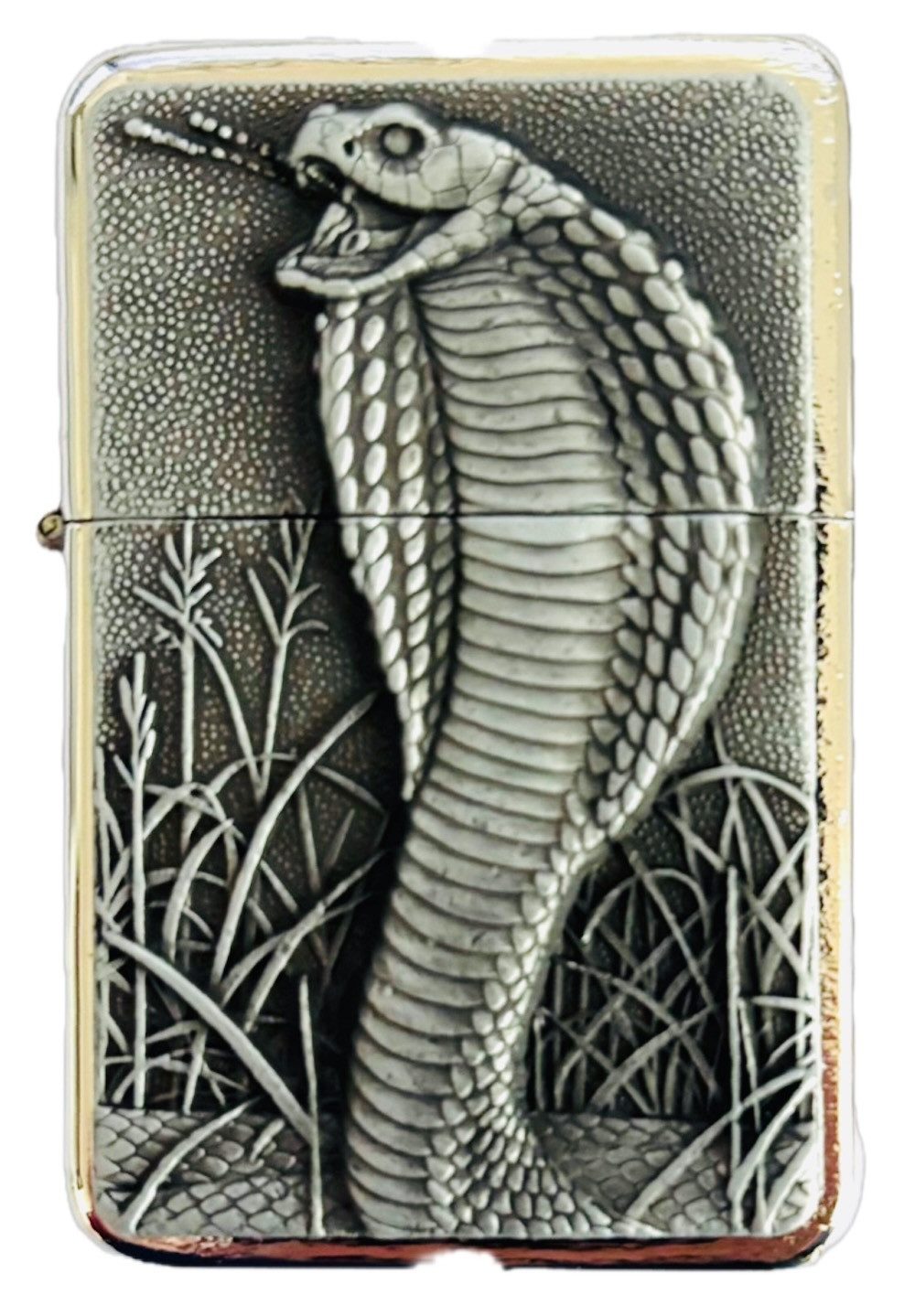 LK Trend & Style Feuerzeug Angel Benzin Feuerzeug Fantasy (Dragon, Skorpion, Spinne oder Cobra, Das Adler Motiv suchen wir nach Verfügbarkeit aus), mit diesem stilvollen Feuerzeug treffen Sie die richtige Wahl