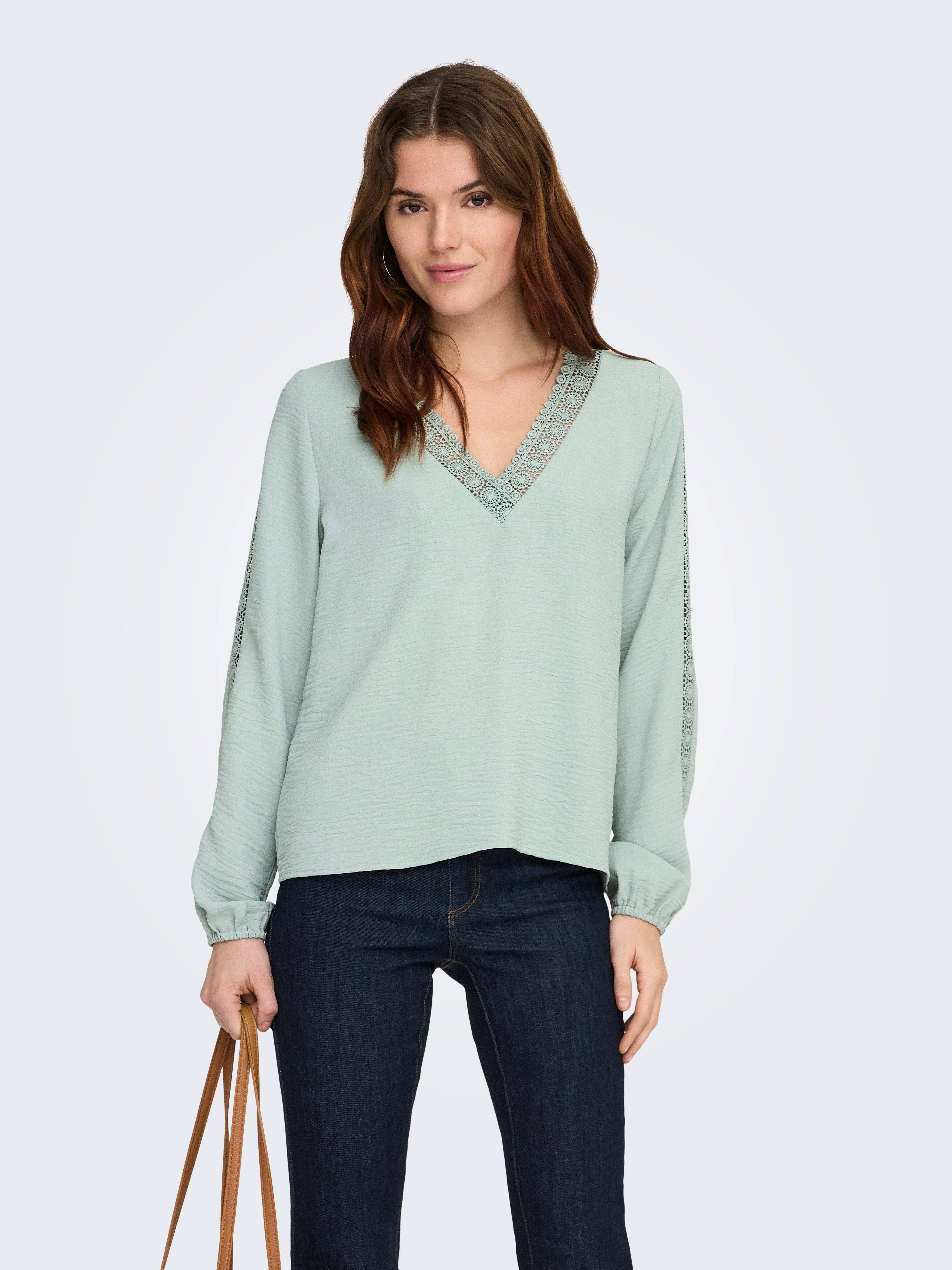 ONLY Langarmbluse ONLGREGOR METTE LS LACE TOP WVN Kunstfaser, regular fit, günstig online kaufen
