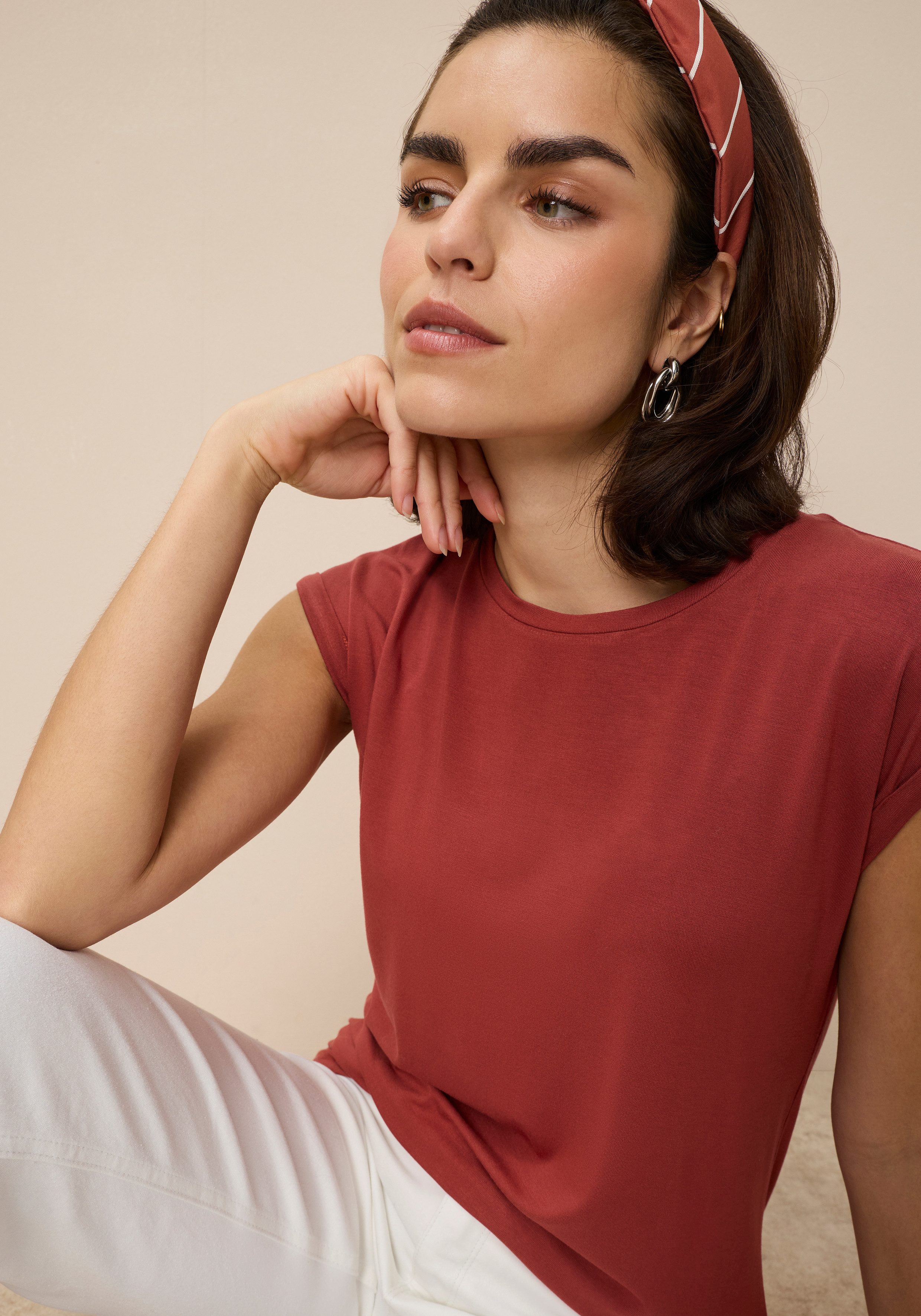 Tamaris T-Shirt Regular Fit, mit überlappenden Schultern, Kurzarm mit Aufschlag