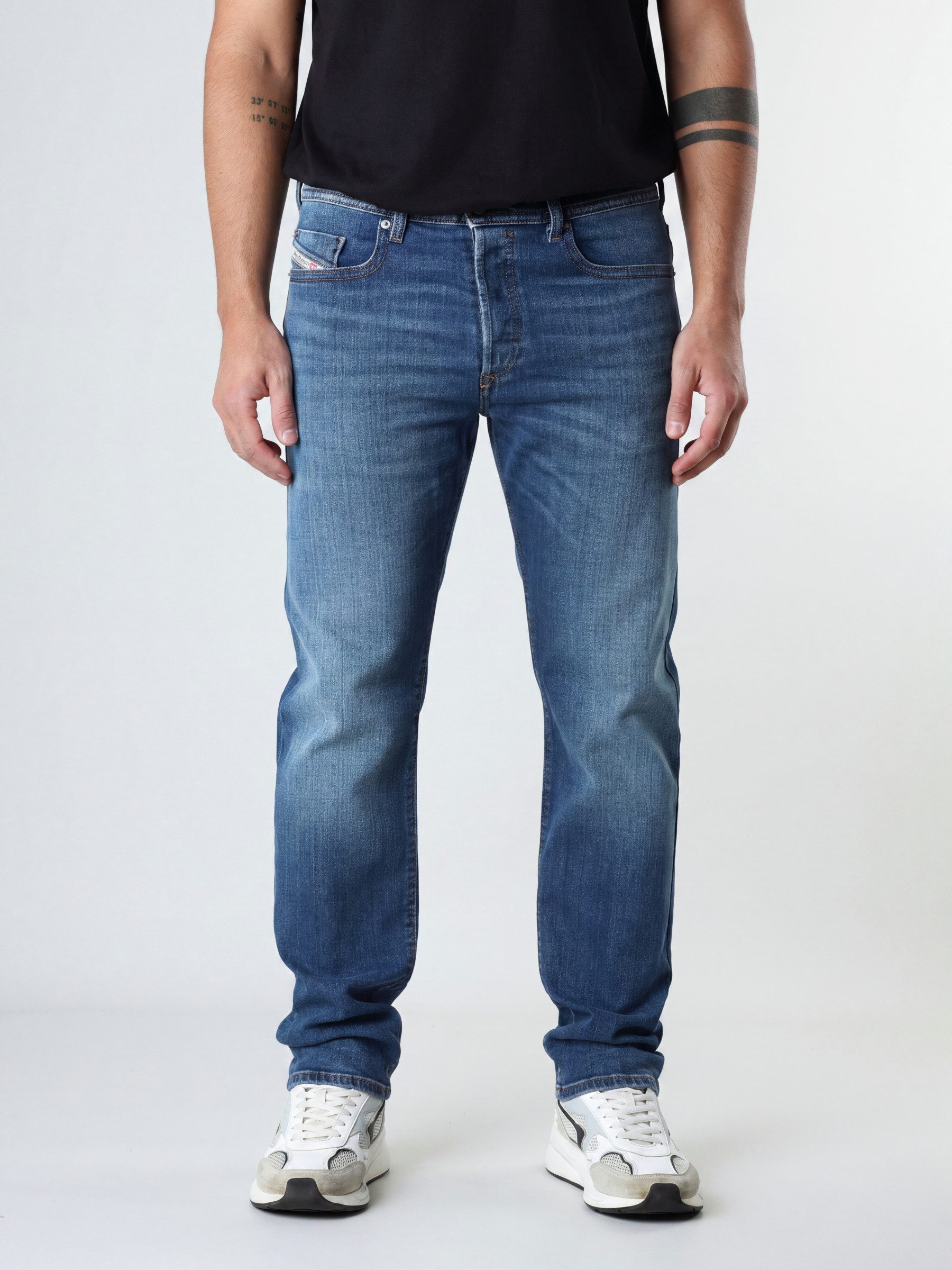 Diesel Tapered-fit-Jeans Regular Fit - BUSTER-X - Länge:32 niedrige Leibhöhe, mittlerer Stretch, Konisch