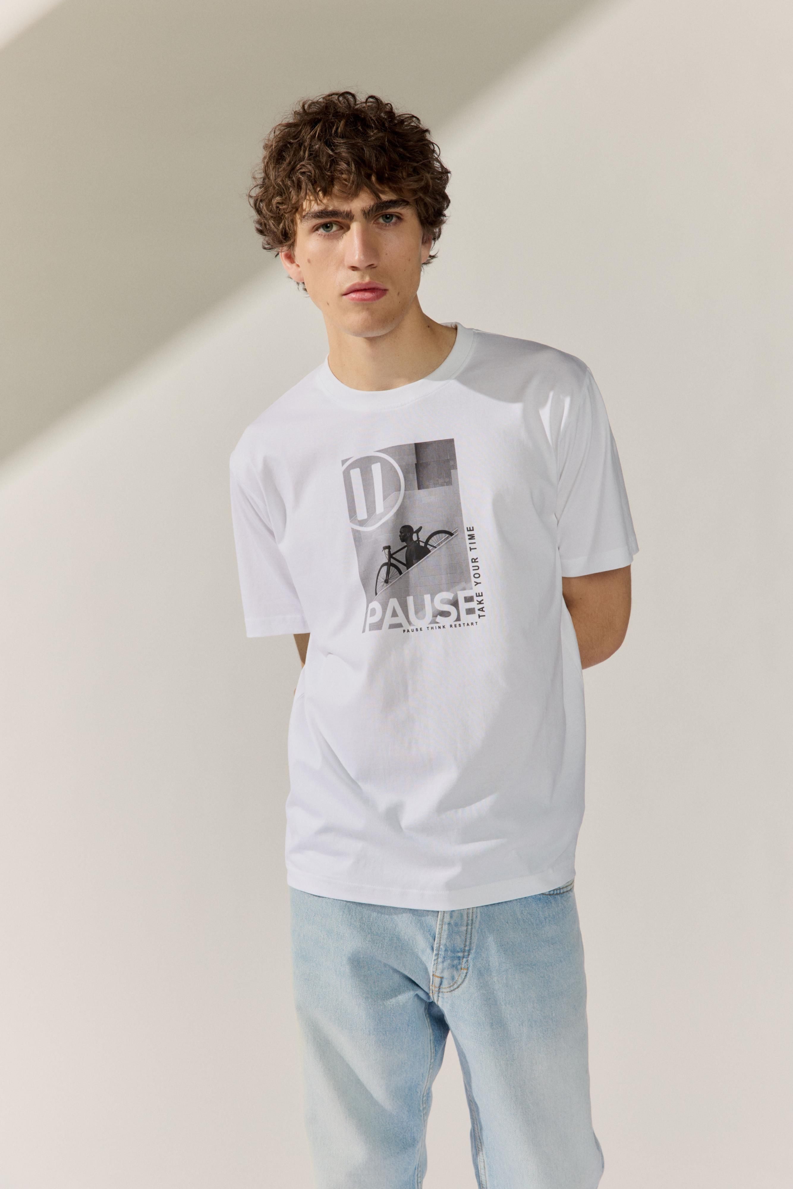 BASEFIELD T-Shirt