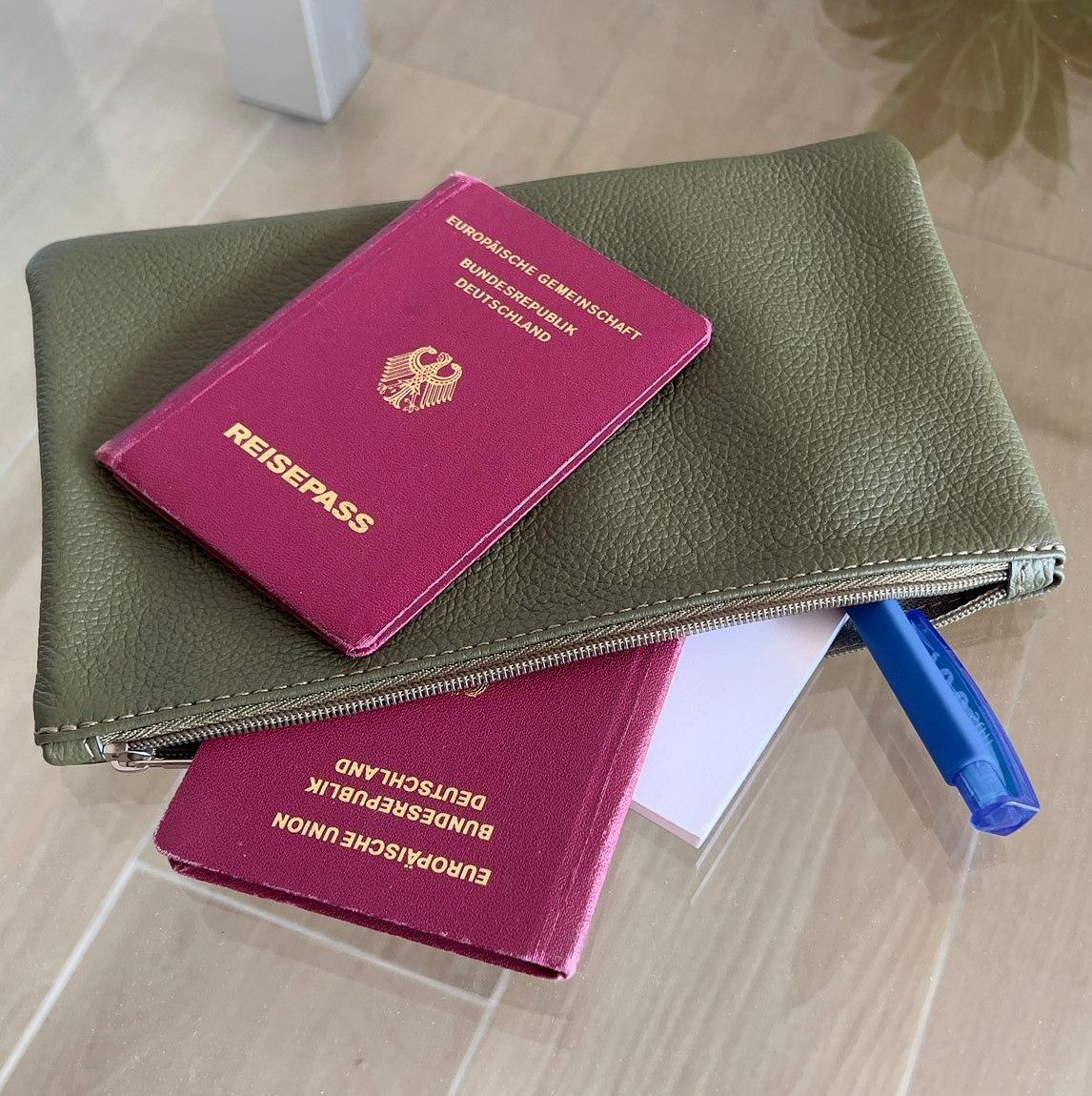 MIRROSI Dokumententasche aus hochwertigem Echtleder, Made günstig online kaufen