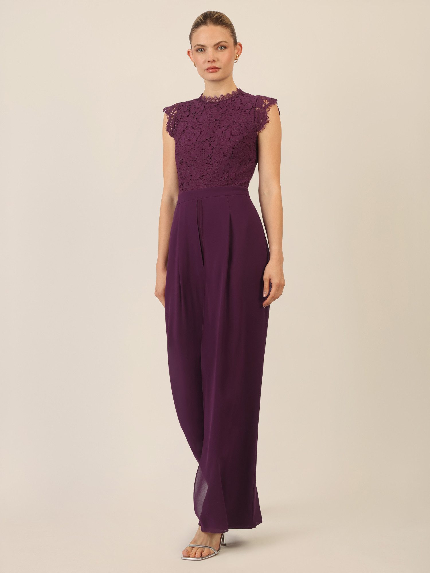 Apart Jumpsuit mit Spitzenoberteil und weitem günstig online kaufen