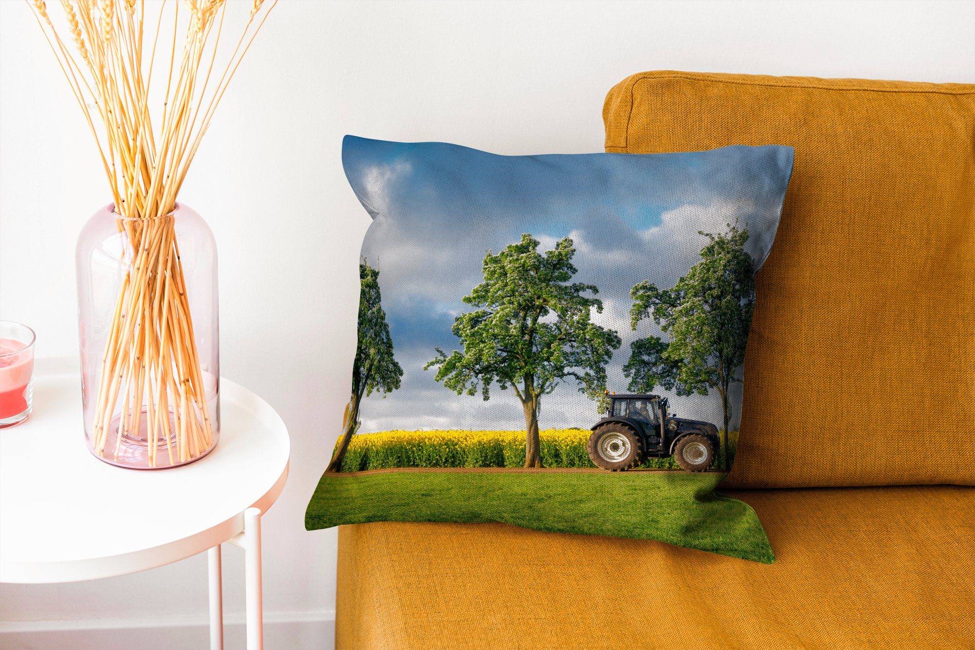 MuchoWow Dekokissen Traktor - Baum für - Füllung Deko, Wohzimmer, Schlafzimmer, Blumen, mit Sofakissen Zierkissen