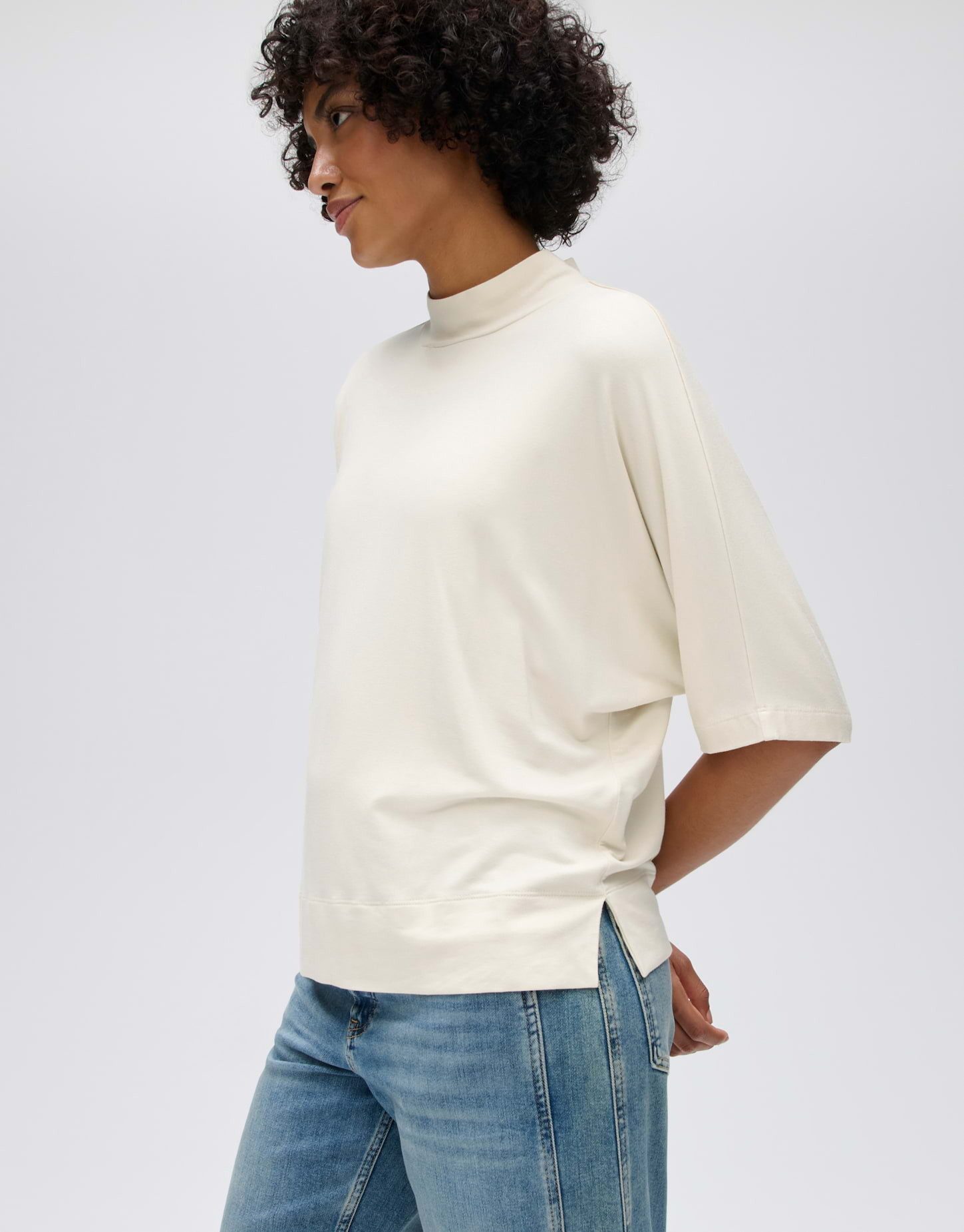 OPUS Kurzarmshirt Sinse aus weichem Jersey Schmal zulaufender Schnitt mit Seitenschlitzen – Bild 5 von 5