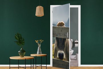 MuchoWow Türtapete Kuh - Nebel - Zaun, Matt, bedruckt, (1 St), Fototapete für Tür, Türaufkleber, 75x205 cm