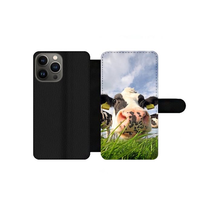 MuchoWow Handyhülle Kuh - Bauernhof - Gras - Tiere Handyhülle Telefonhülle Apple iPhone 13 Pro Max