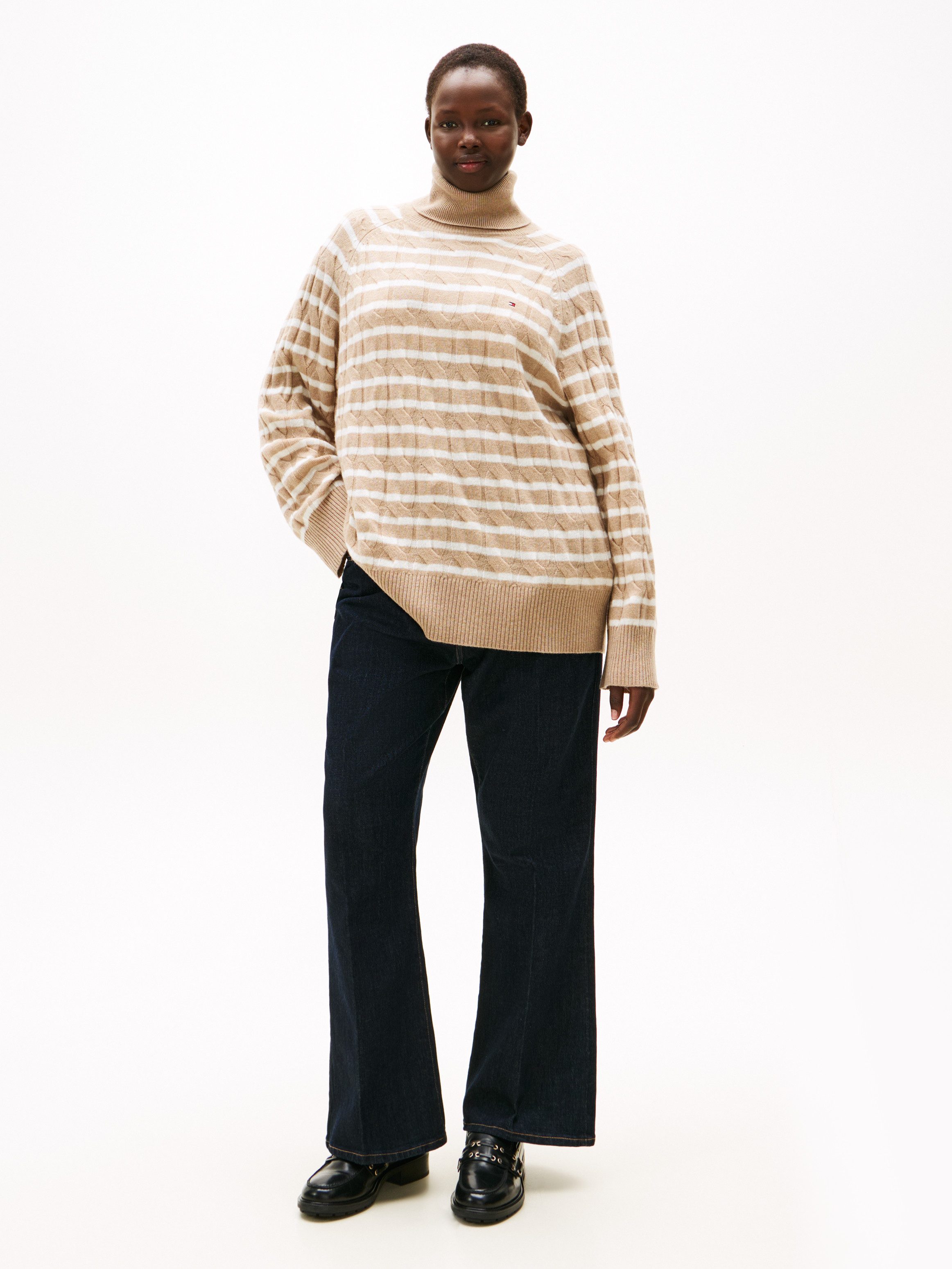 Tommy Hilfiger Curve Rollkragenpullover CRV SOFT WOOL CABLE ROLL-NK SWT in großen Größen, mit Zopfmuster, aus reiner Wolle