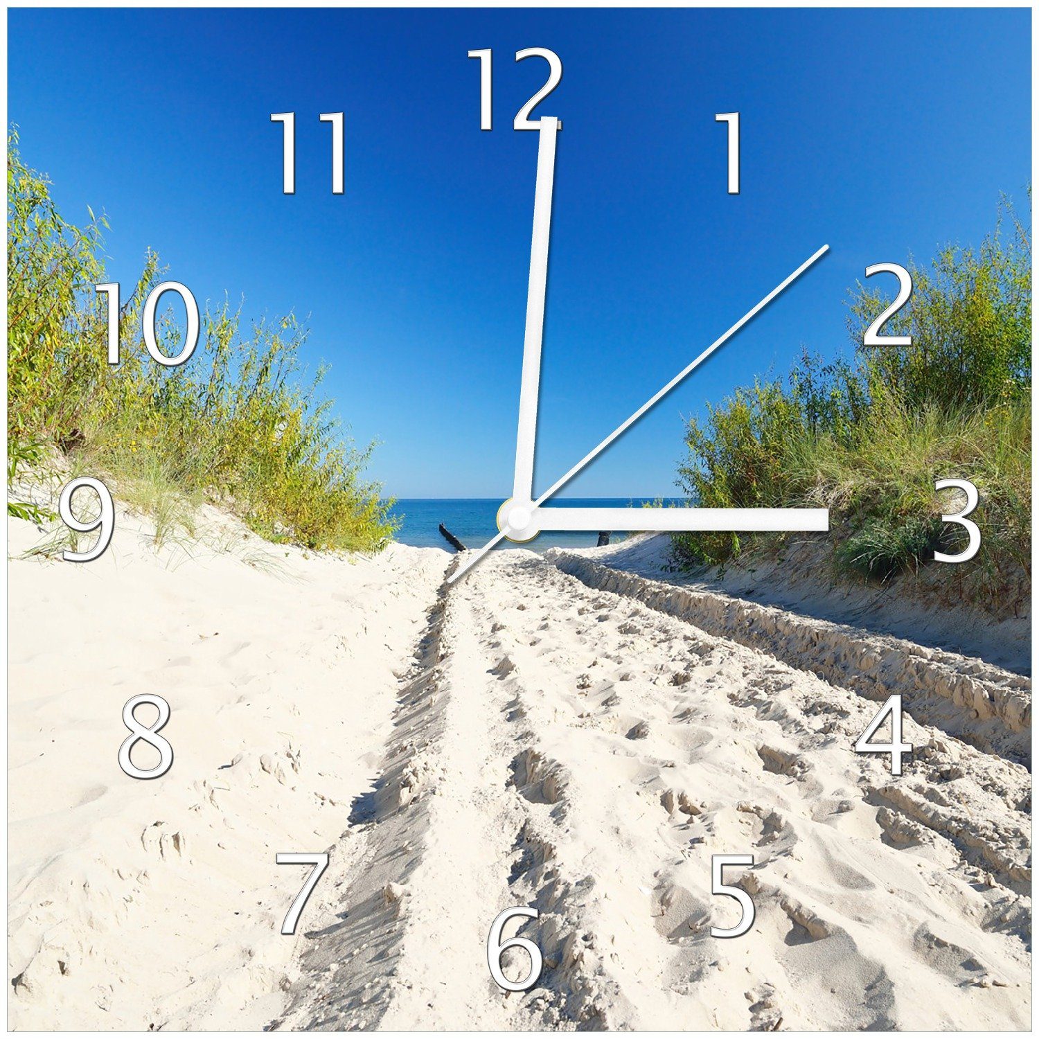 dem zum Auf (Glasuhr) dem Meer Sandweg - Himmel Wanduhr Blauer Strand Wallario über