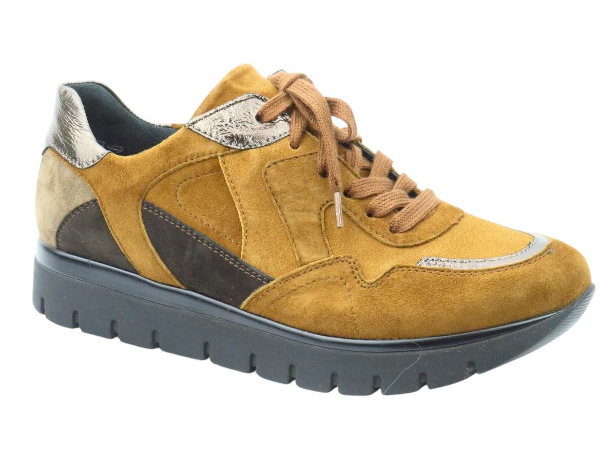 Silvia H Sneaker