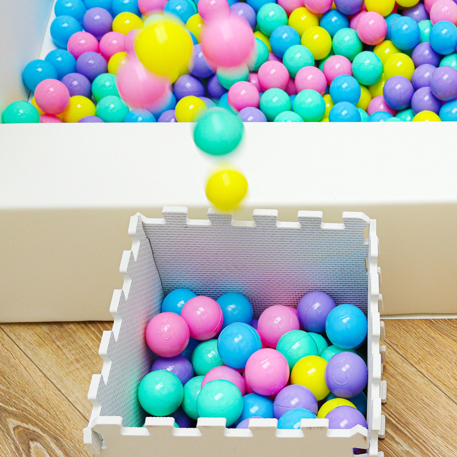 LittleTom Bällebad-Bälle Ab dem 1. Tag: Babybälle zum Greifen - Plastikbälle für den Bällepool (1000-St), Für Bällebäder, Pools, Zelte, Sandkästen - sogar Haustiere