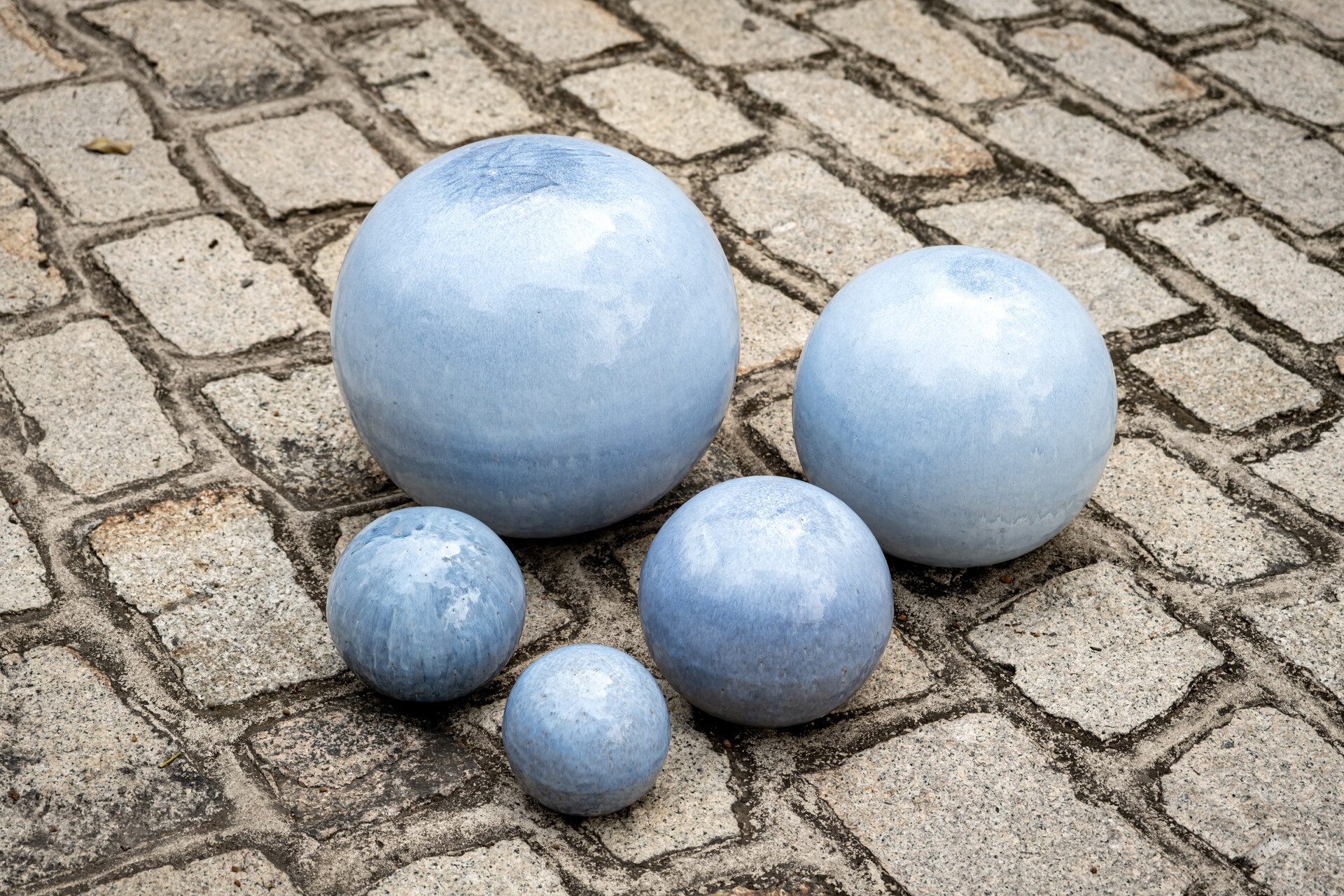 Teramico Dekokugel Gartenkugeln Keramik 3er Set Azur blau, 100% Frostfest
