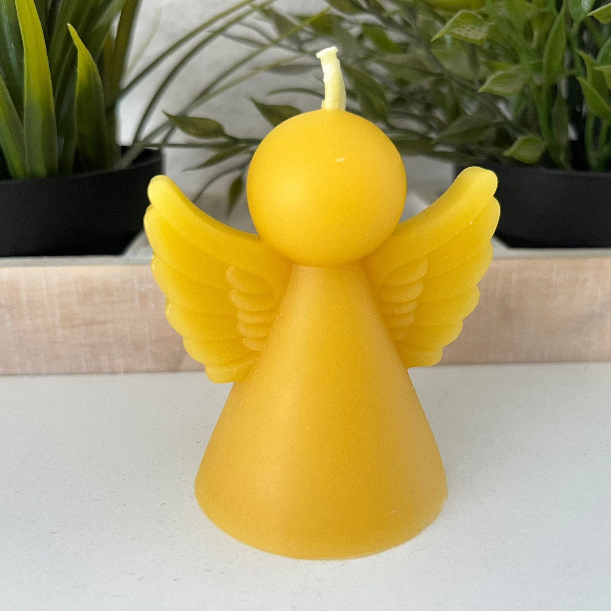Aspinaworld Bienenwachskerze Engel Kerze 8 cm natur – Flügel mit Federkanten (1-tlg)