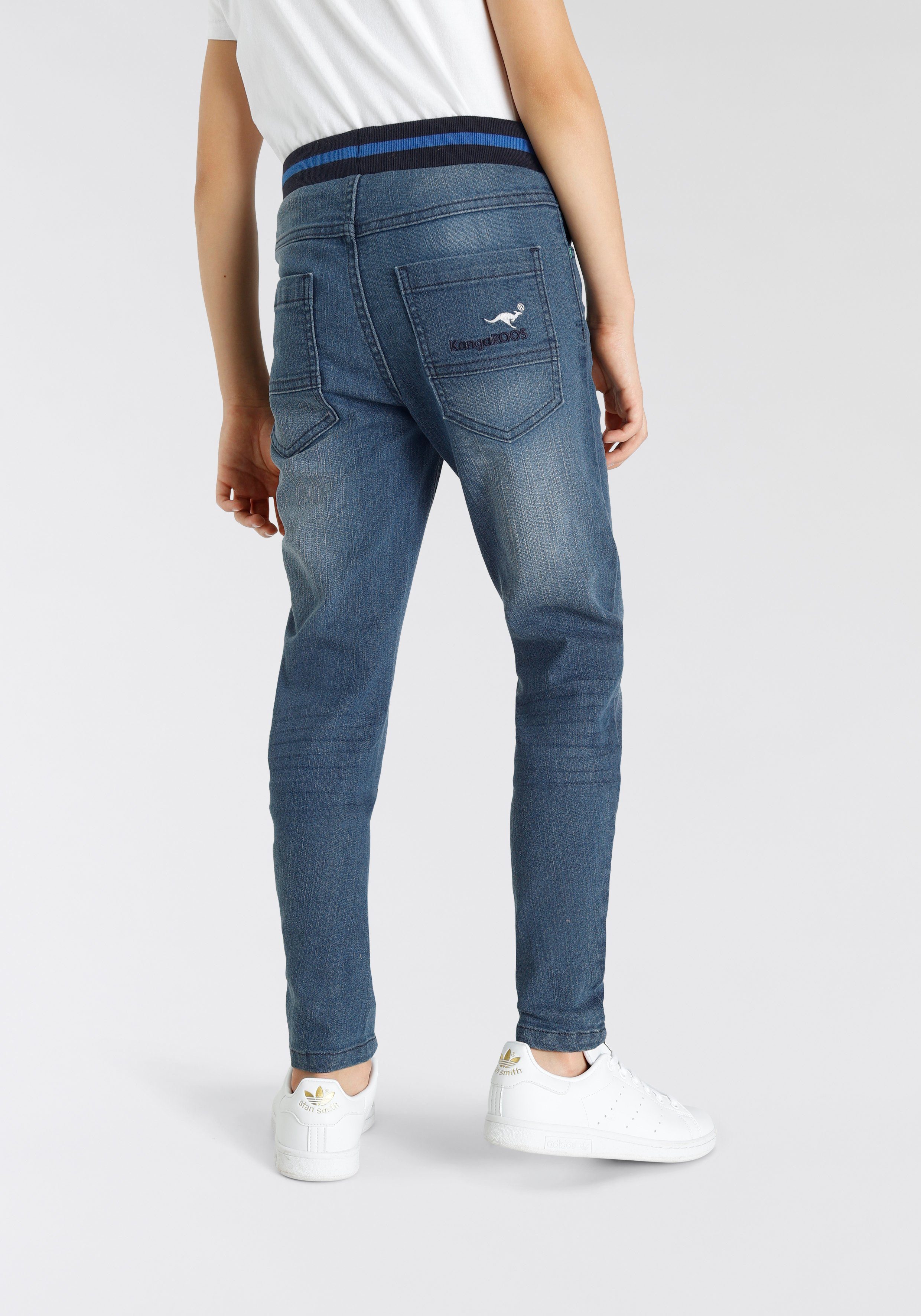 KangaROOS Schlupfjeans, Stretch-Jeans mit schmalem Bein für Jungen schmale Beinform, Used-Waschung, komfortable Leibhöhe