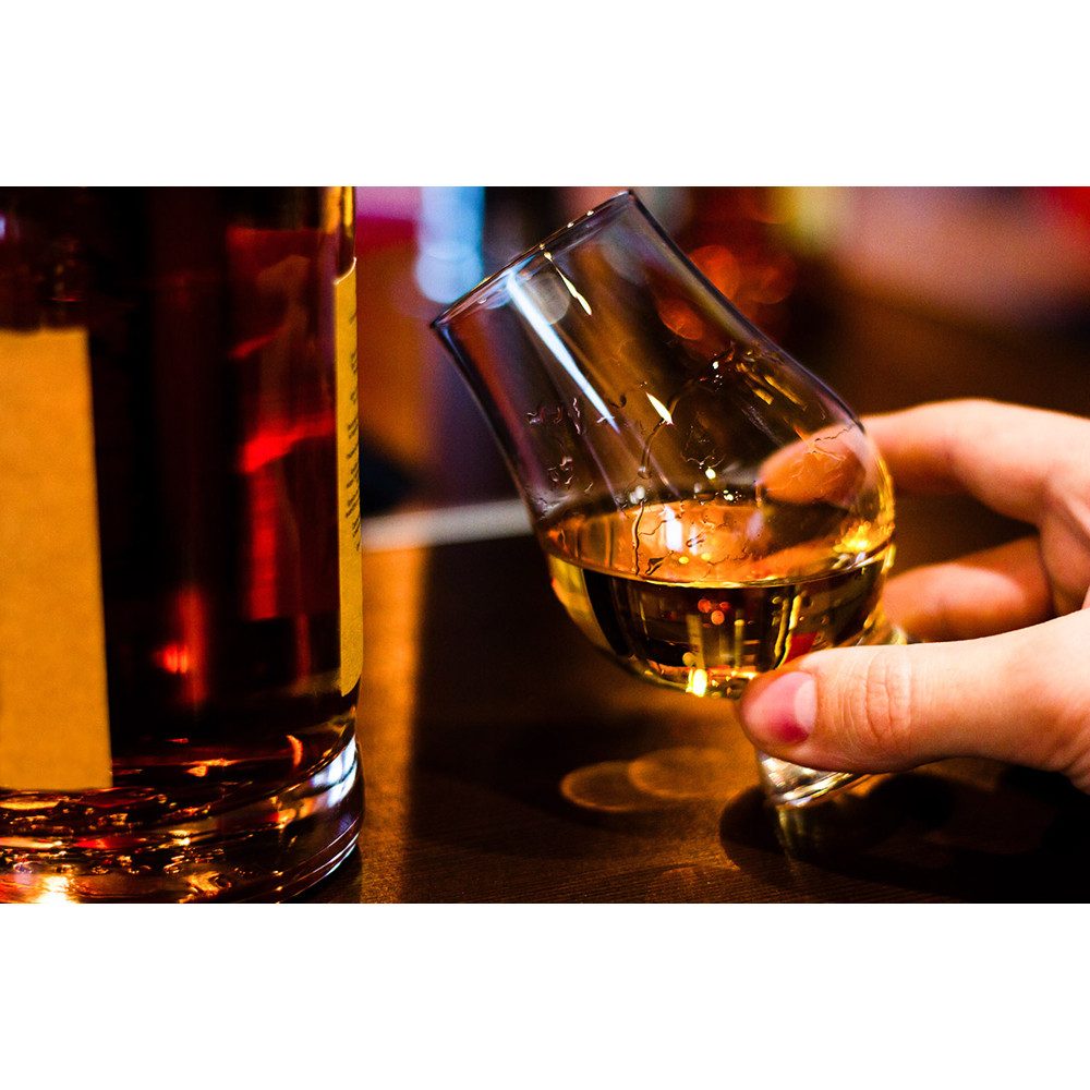 Jochen Schweizer Erlebnisgutschein Rum Tasting in München (8 Rum-Sorten), Edle Tropfen & Expertenwissen