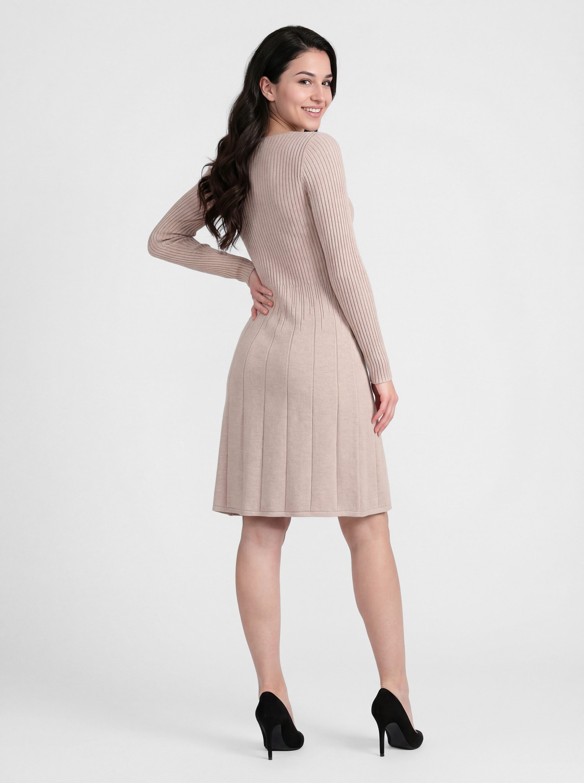 PEKIVESSA Strickkleid Kurzes Ripp-Strickkleid tailliert mit feminin tiefem V-Ausschnitt