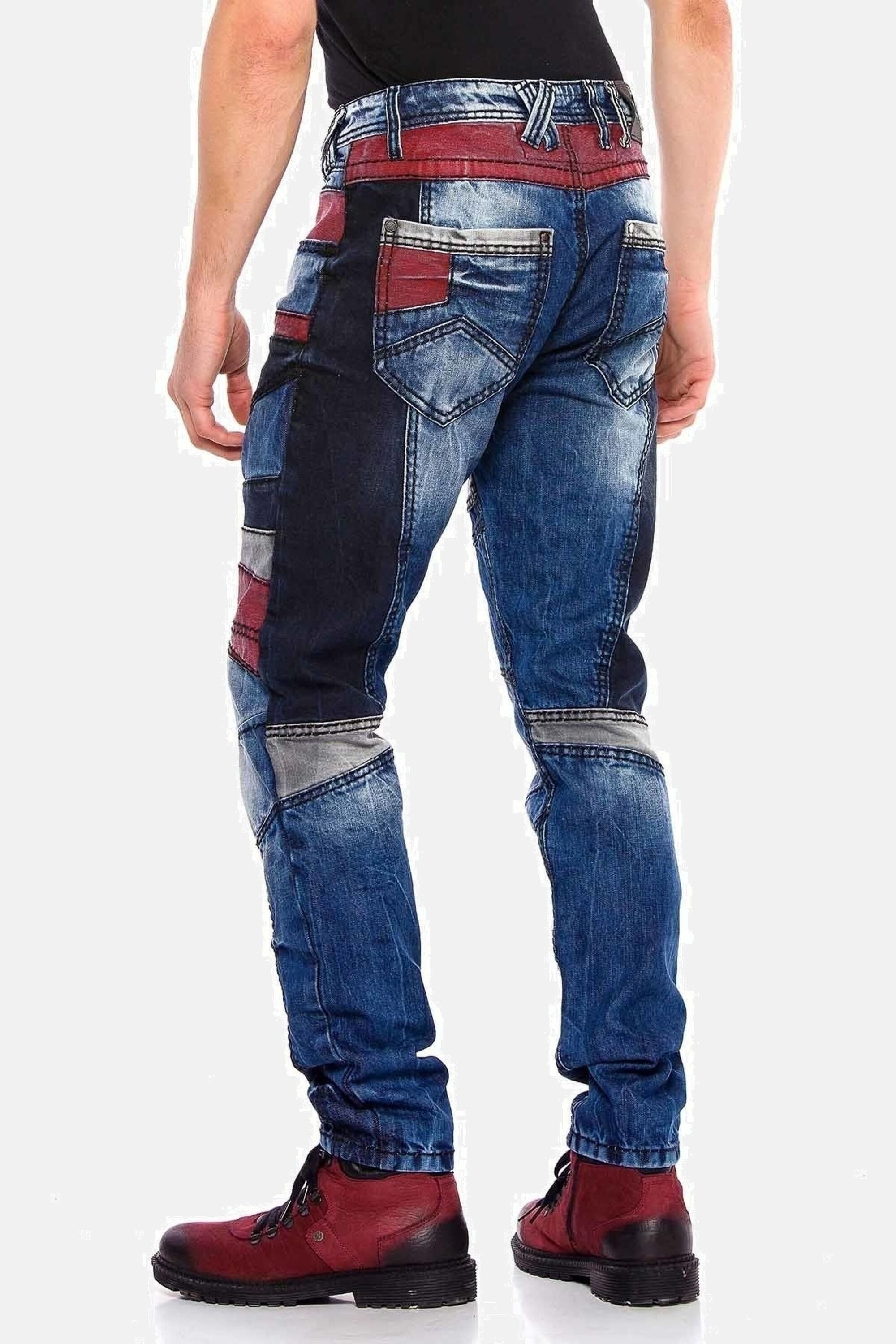 Cipo & Baxx Regular-fit-Jeans Jeans im extravaganten Design, CD574