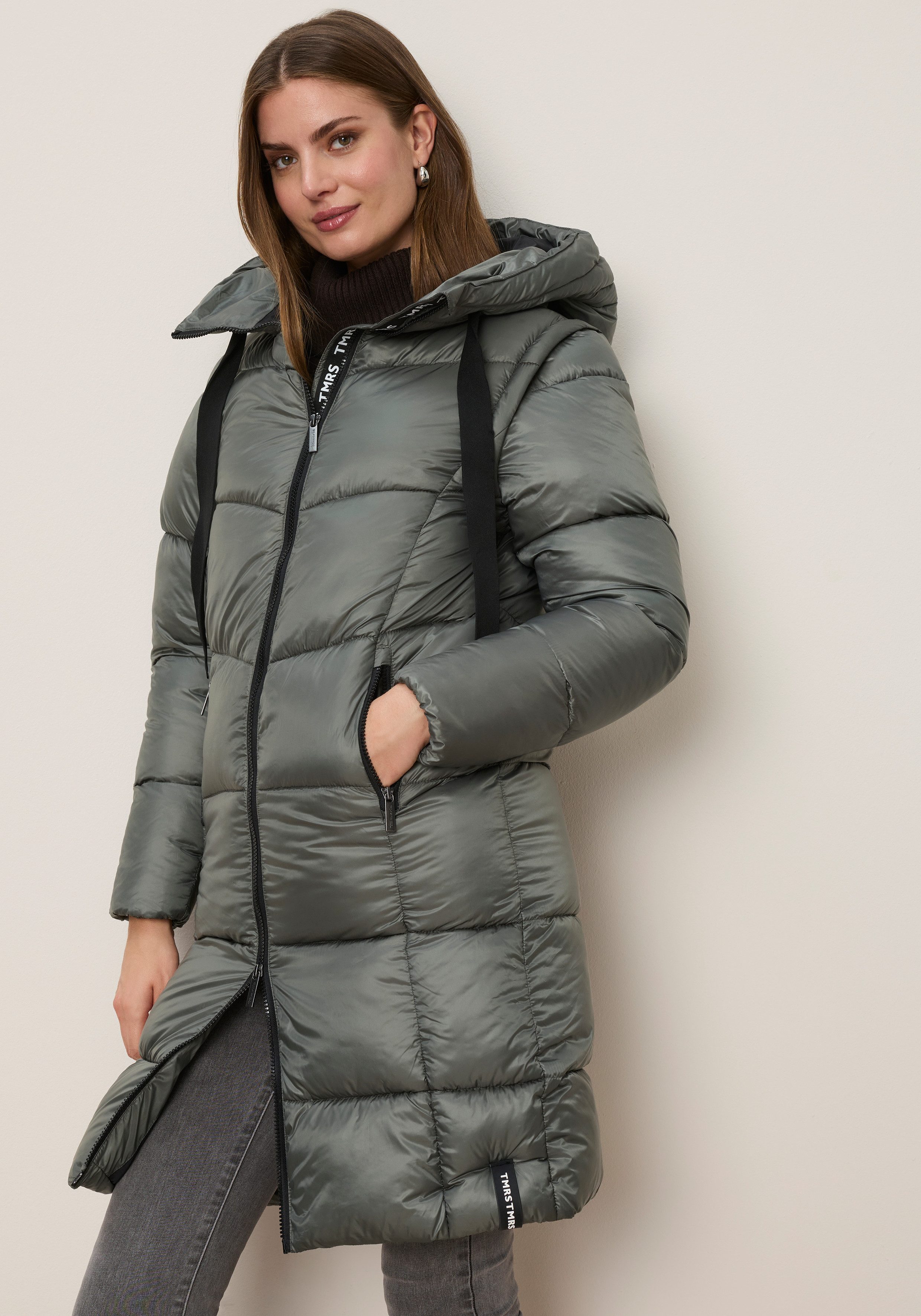 Tamaris Wintermantel mit Kapuze und abnehmbaren Ärmeln - tragbar als Weste. € 149,99, (€ 149,99 pro 1 Stk).