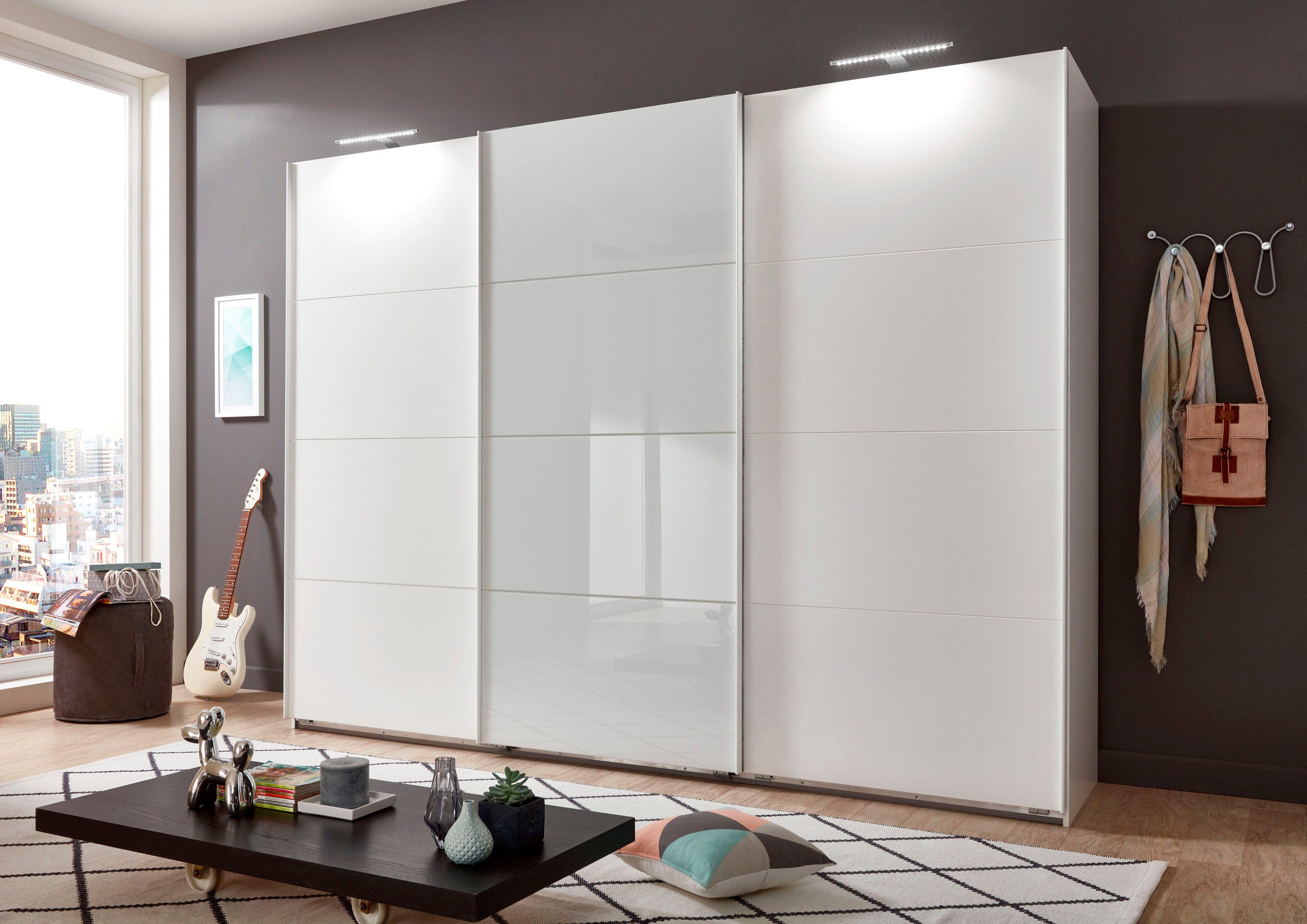 Wimex Schwebetürenschrank Ernesto mit farbigen Glaselementen