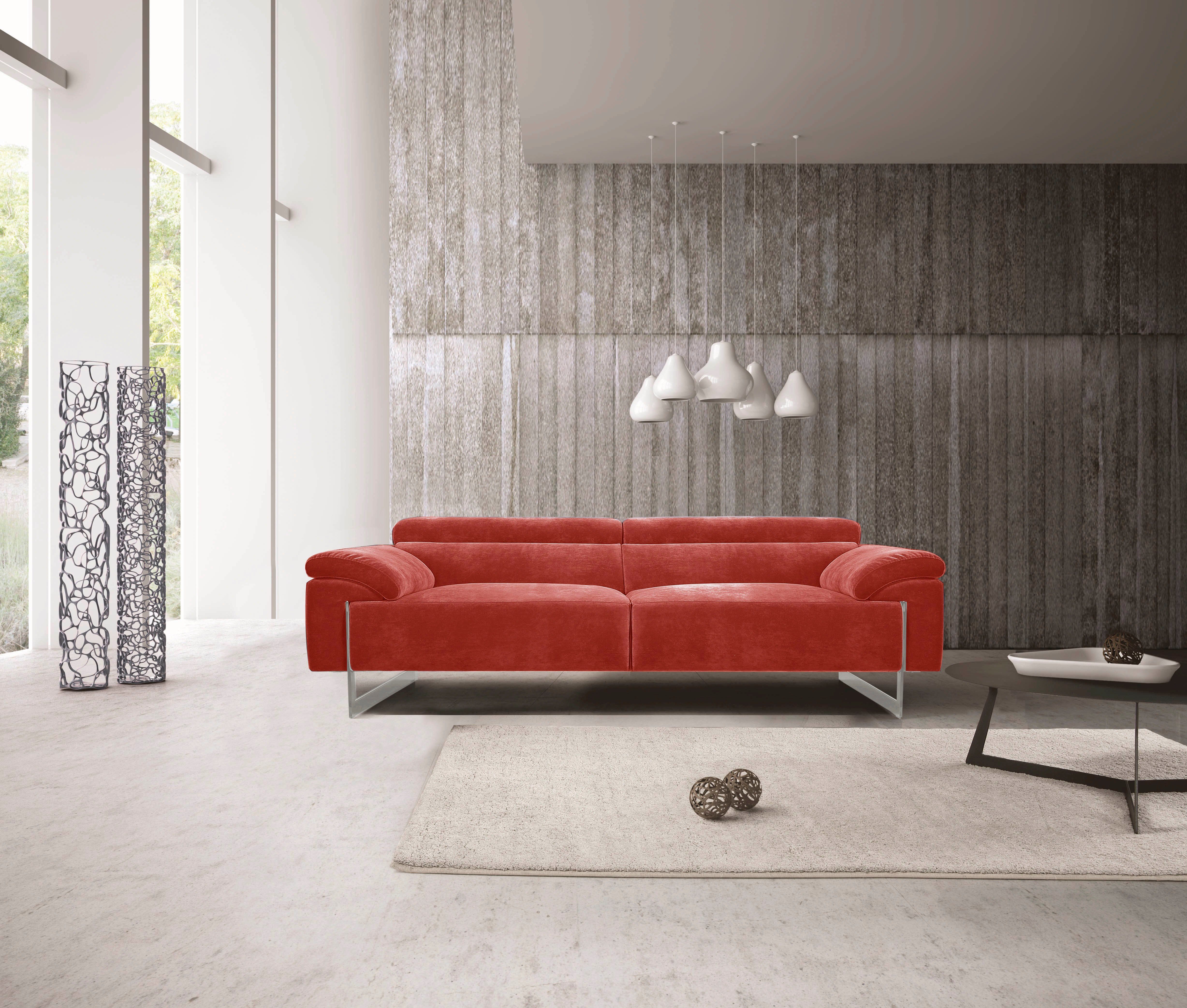 Egoitaliano 2,5-Sitzer Malika, Designsofa mit hohem Sitzkomfort, edel und bequem, inkl. Kopfteilverstellung und chromfarbenen Metallfüßen