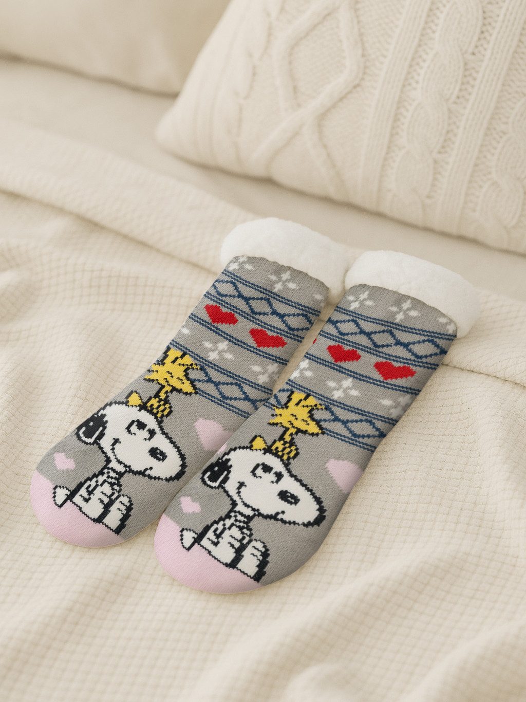 United Labels® Haussocken Peanuts Snoopy Hüttensocken Haussocken Kuschelsocken Wintersocken