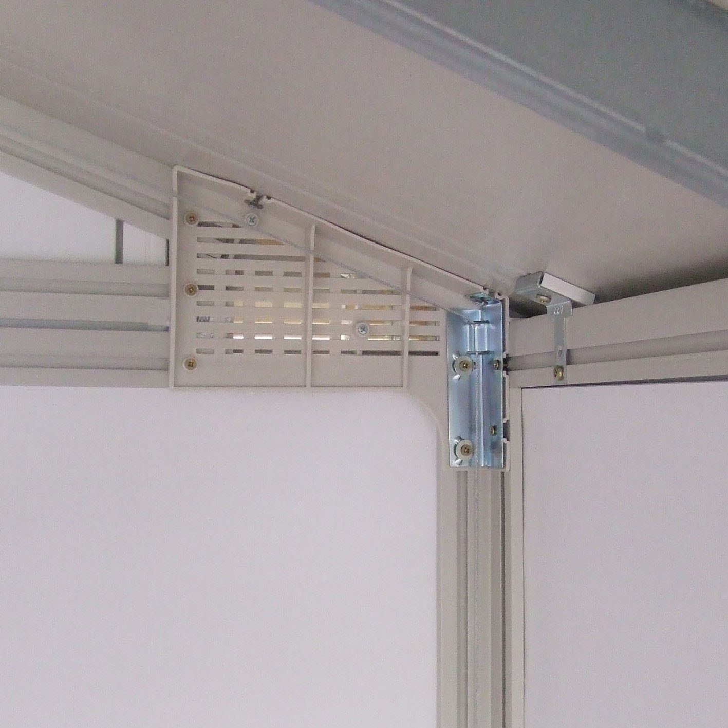 Grosfillex Gartenhaus UTILITY 11m² Gartenschuppen aus Kunststoff und Metall mit Glasfenstern, BxT: 370x407 cm, Langlebig, UV-Behandelt