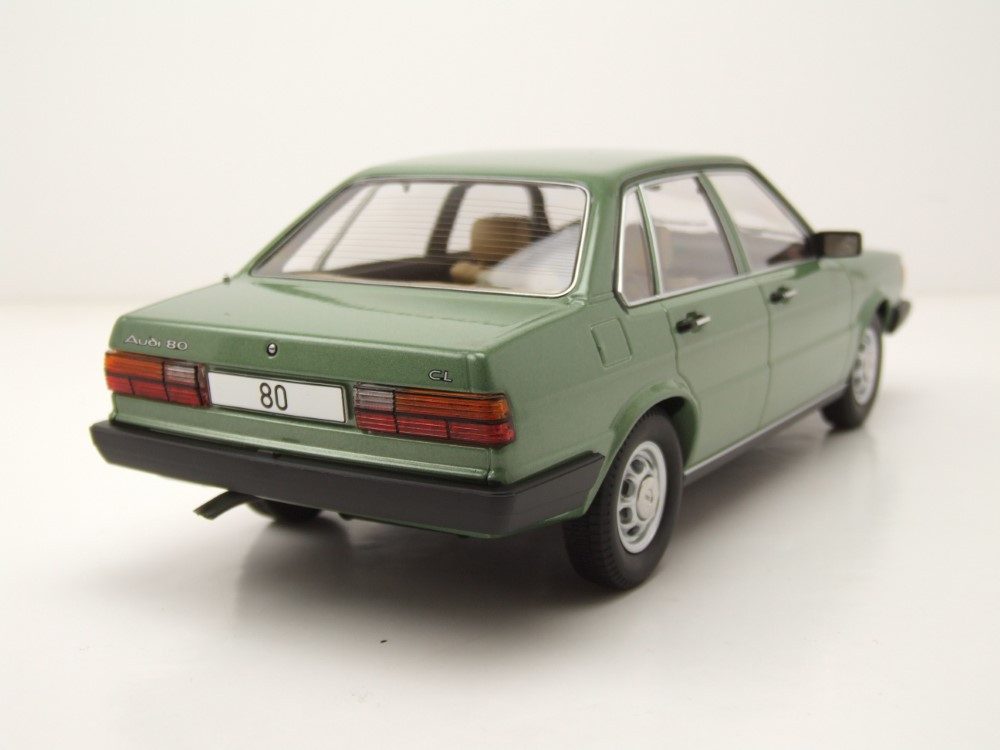 MCG Modellauto Audi 80 B2 1978 hellgrün metallic, Maßstab 1:18
