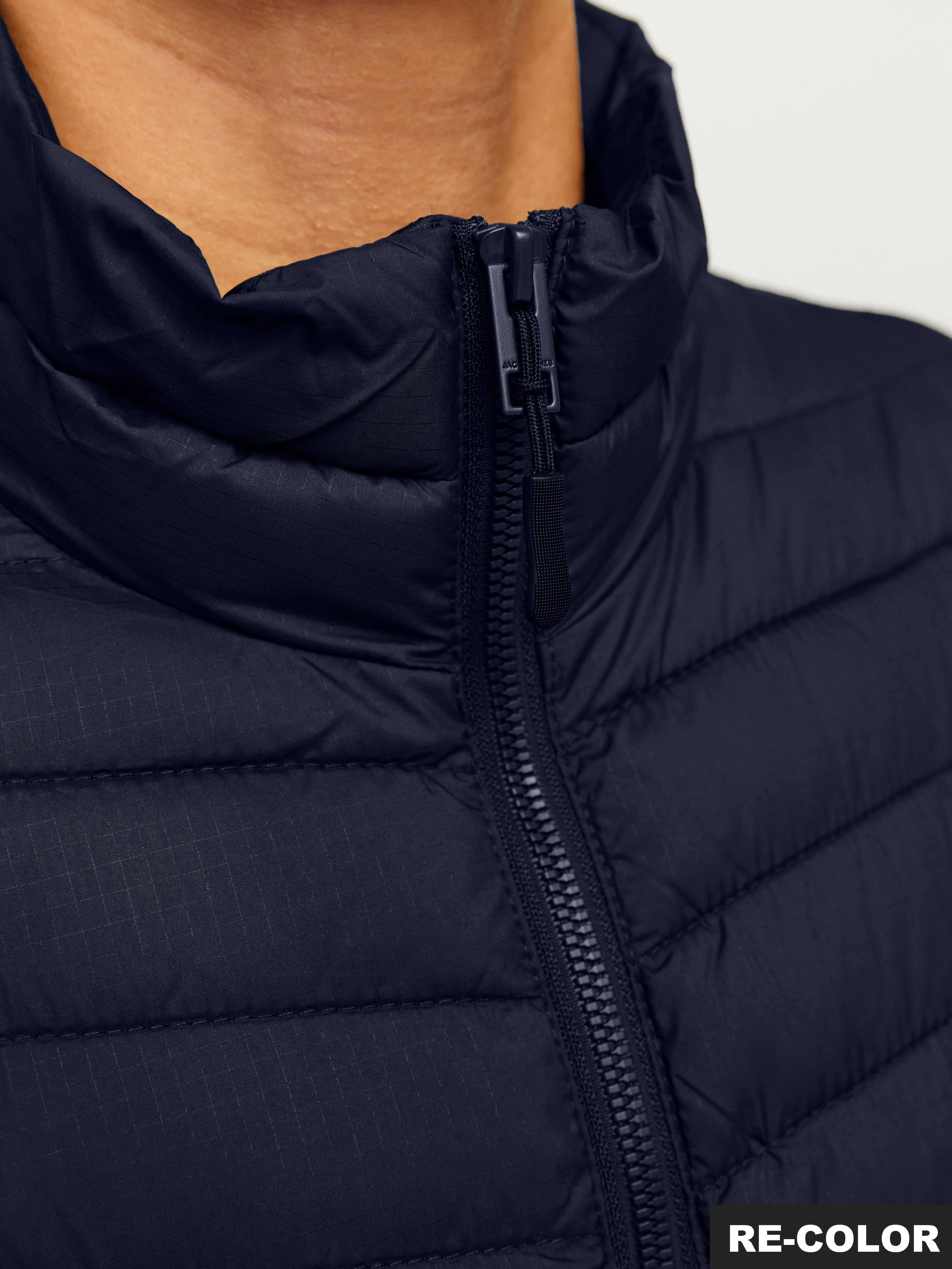 Jack & Jones Steppweste JJESTATE Praktische Weste mit Beutel, ideal für unterwegs unifarben, modisch, regular fit, Polyester