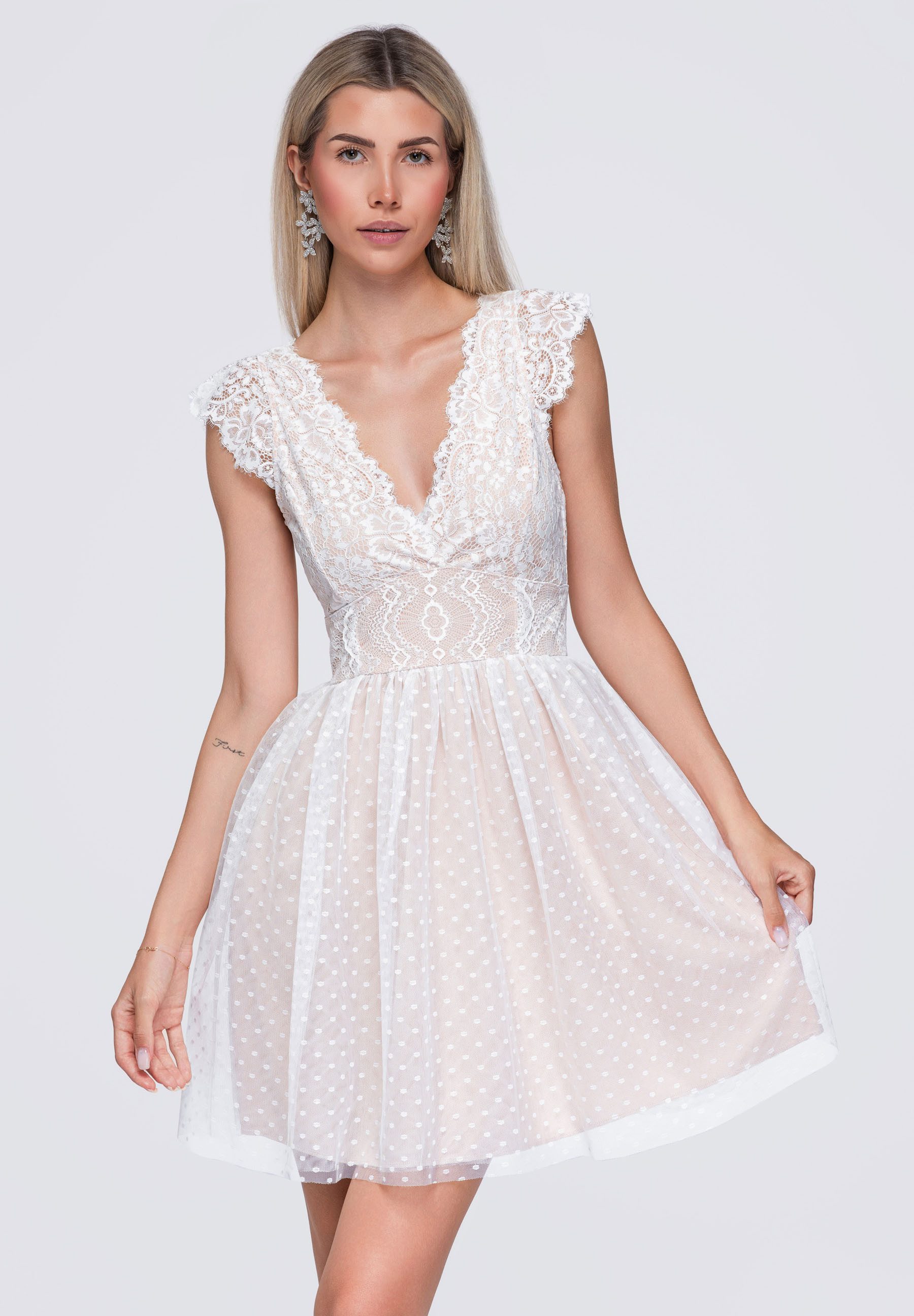 OMBRE Abendkleid Damen Abendkleid mit fließendem Schnitt und V-Ausschnitt Weiß M (kein Set, 1-tlg) mit Alloverdruck