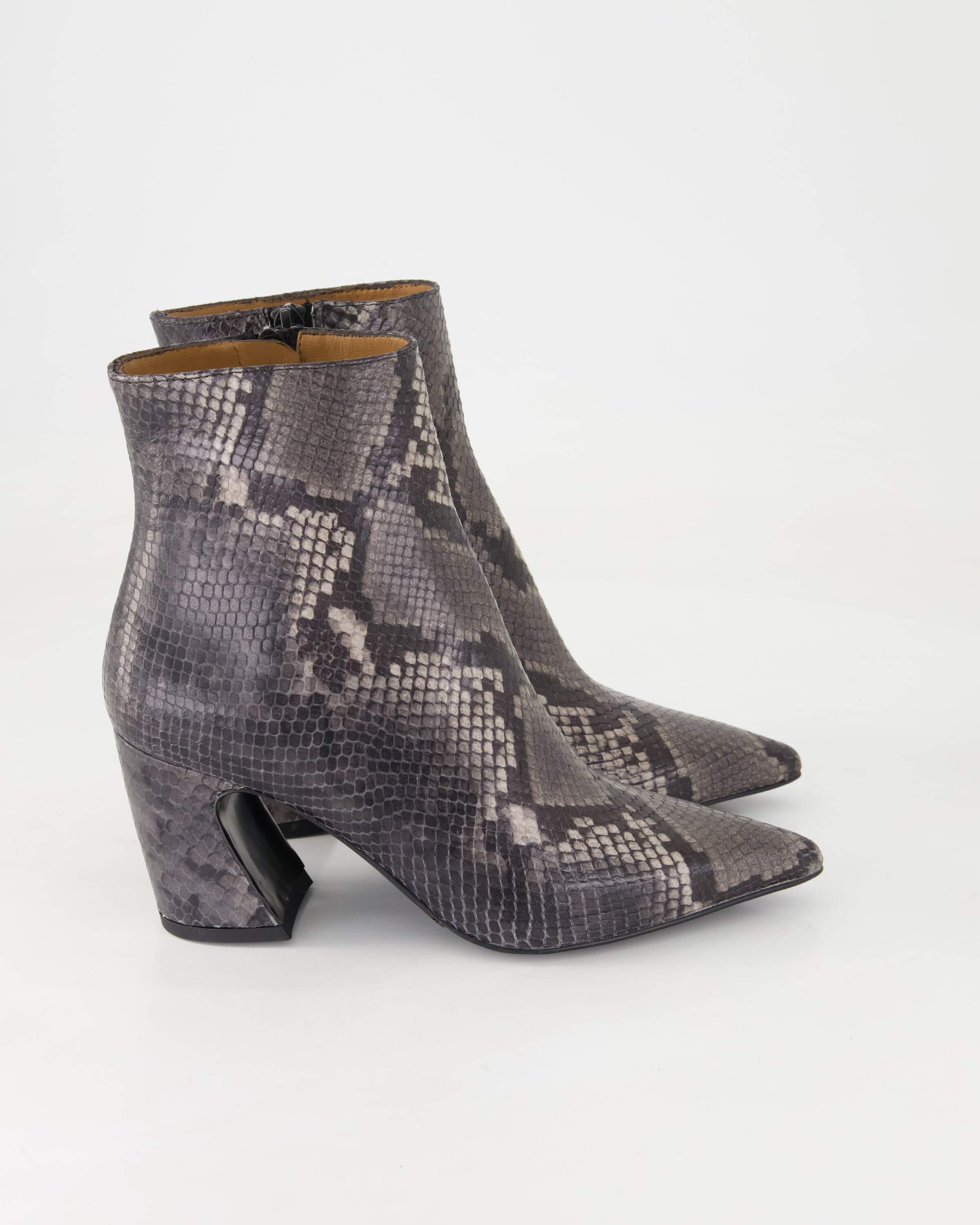George Watts P654 Stiefelette Obermaterial: Leder