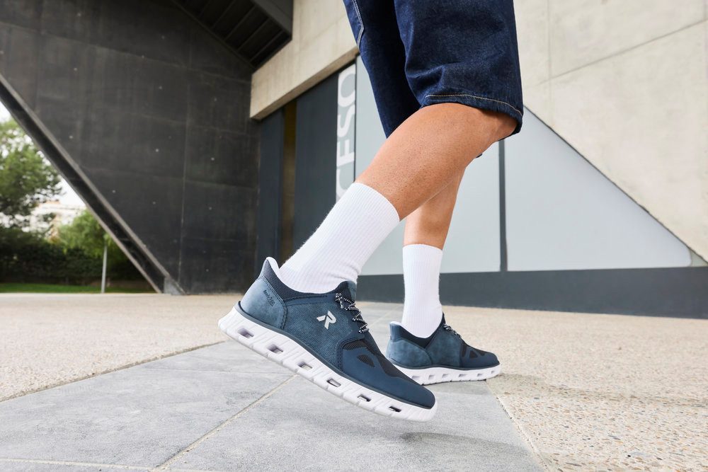 Rieker Ready2GO Slip-On Sneaker Schlupfschuh, Freizeitsneaker mit Gummizug und weichem Schaftrand