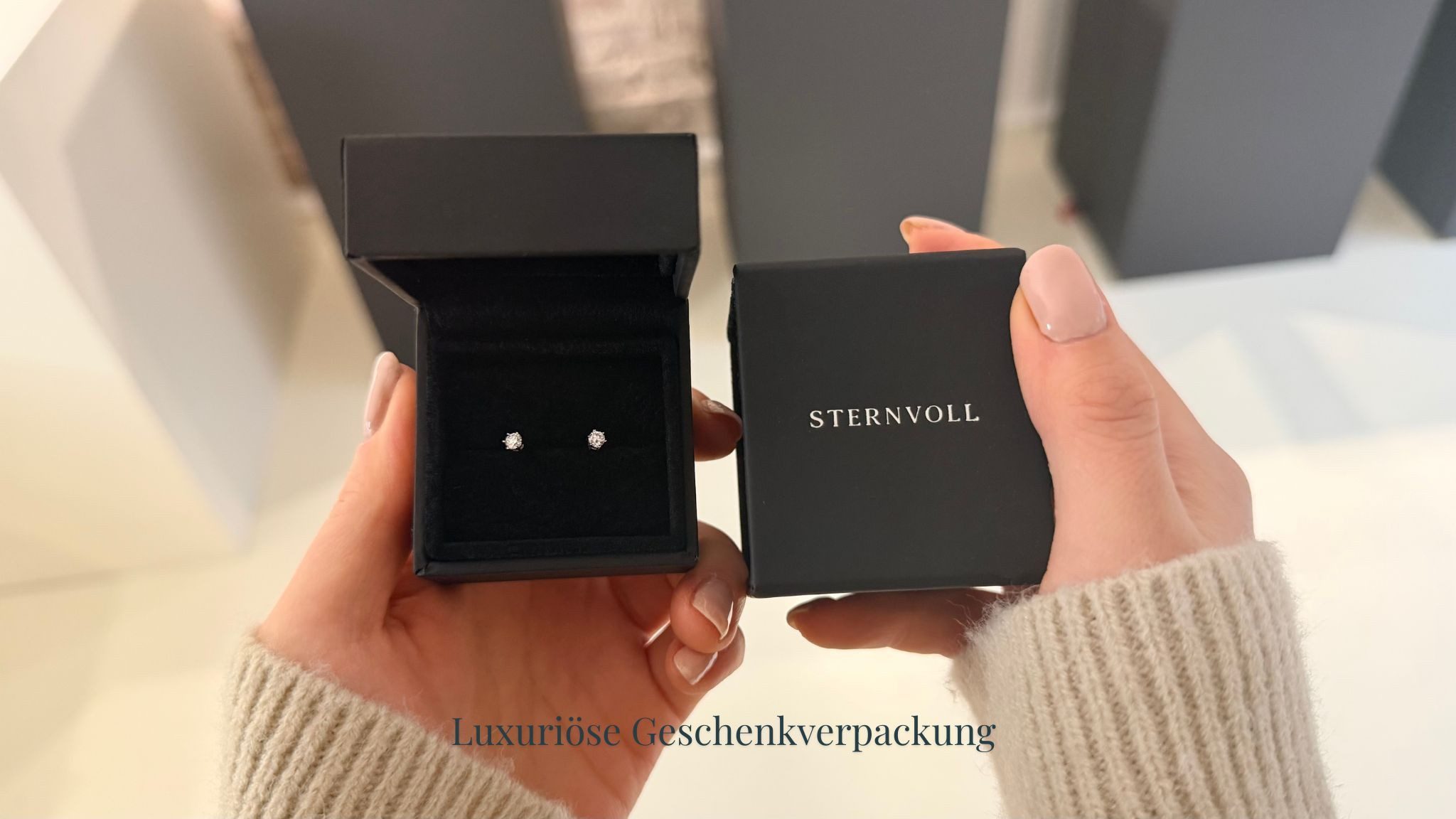 Sternvoll Goldkette V-Halskette mit 0,71 ct Diamanten aus 18K Gold, IGI, IGI-zertifiziert, V-Design, 7 Diamanten, 18K Gold, Graduiert