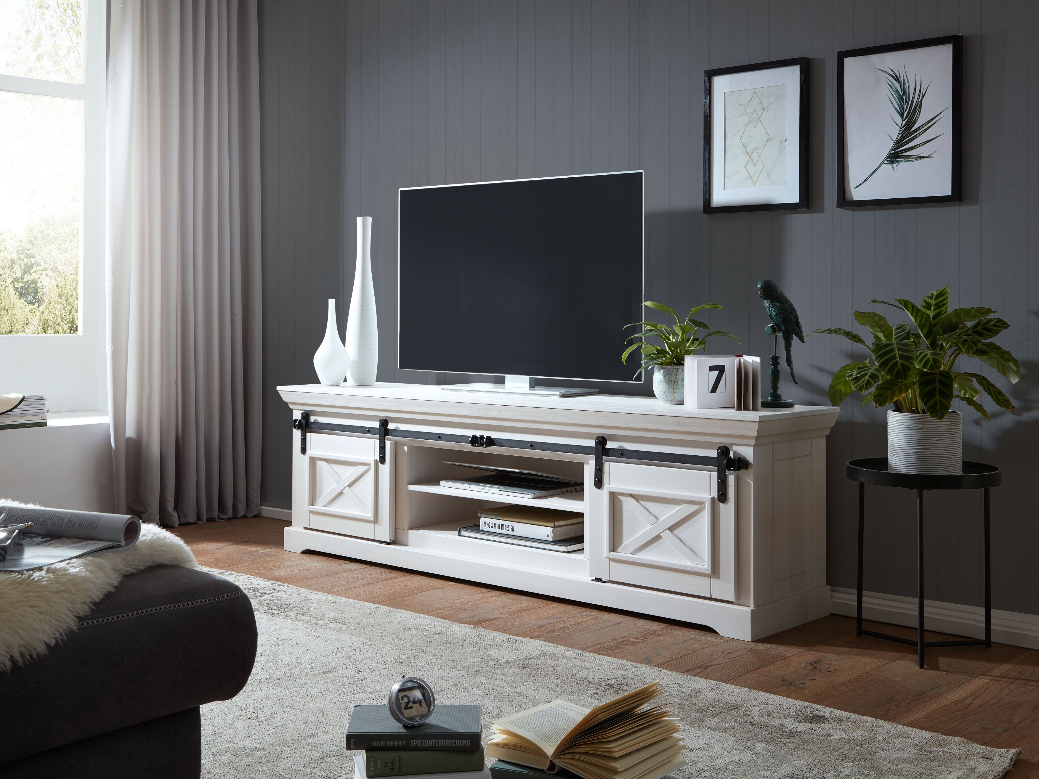 Woodroom TV-Schrank Maribo Kiefer massiv weiß BxHxT 189x57x40 cm günstig online kaufen