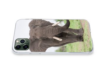 MuchoWow Handyhülle Elefant - Tiere - Gras - Natur, Handyhülle Apple iPhone 11 Pro Max, Smartphone-Bumper, Print, Handy