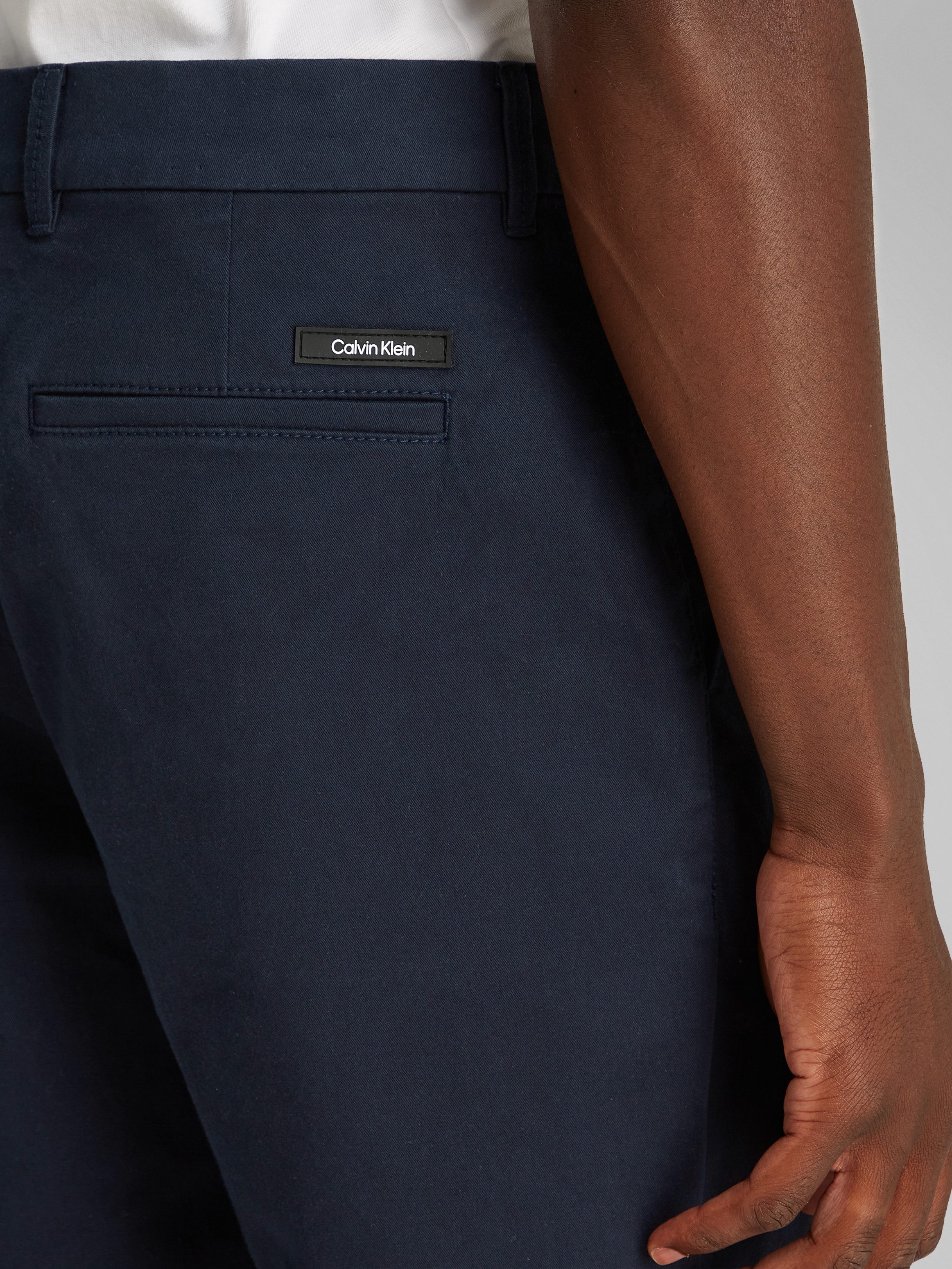 Calvin Klein Chinohose MODERN TWILL SLIM CHINO mit Logoprägung günstig online kaufen