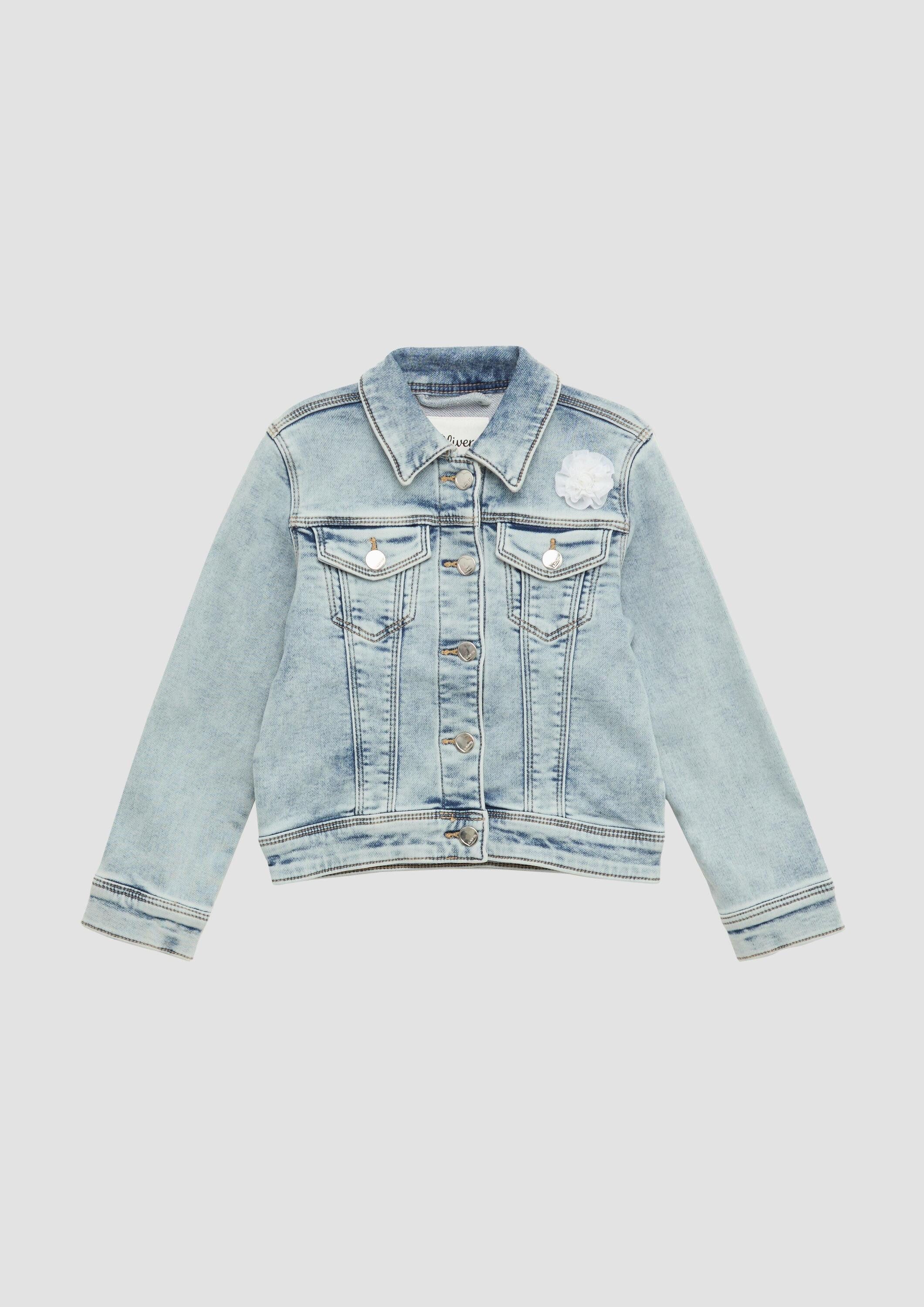 s.Oliver Funktionsjacke Indoor-Jacke Jeansjacke mit Garment Dye und Blumenapplikation