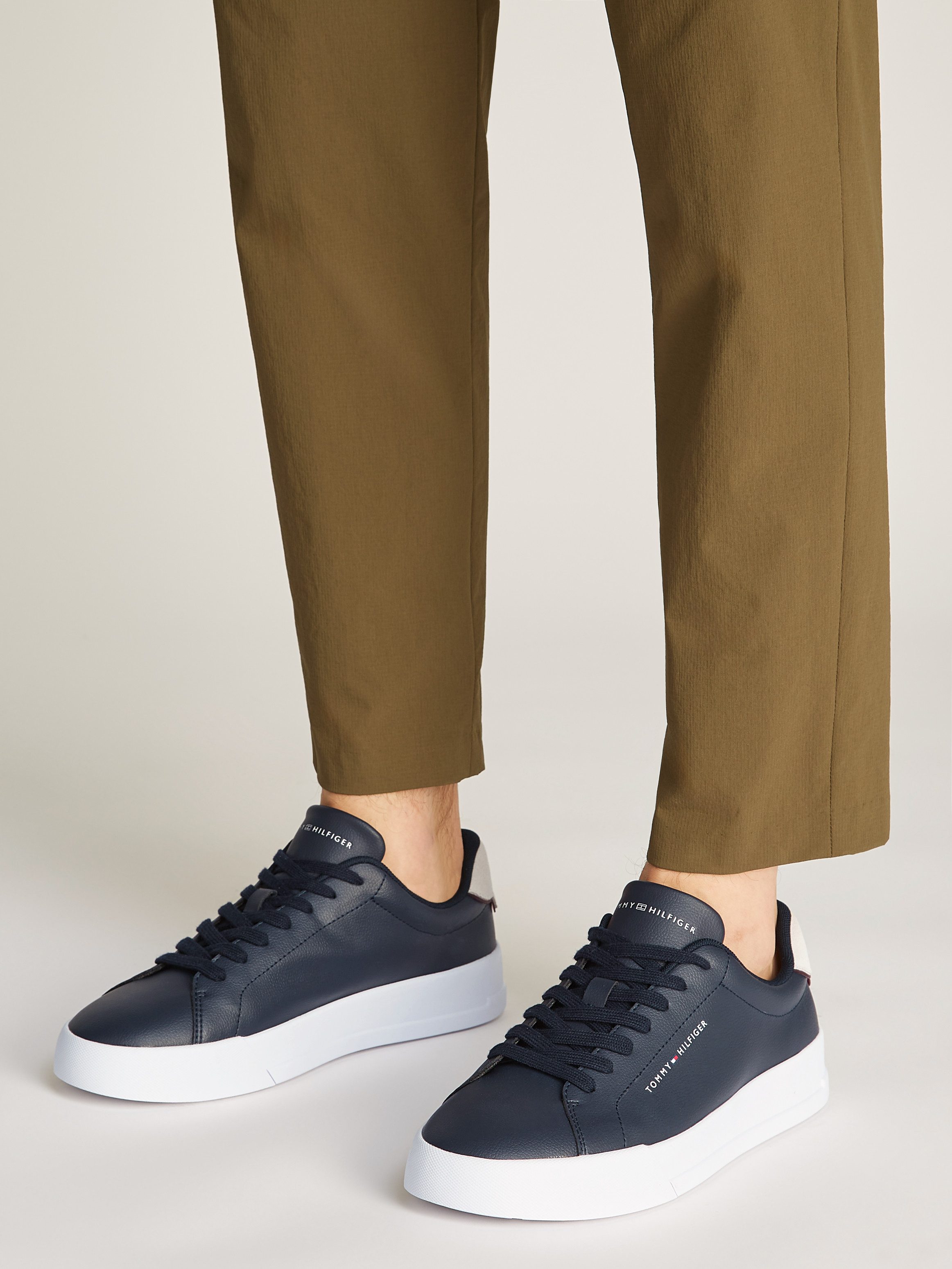 Tommy Hilfiger TH COURT LTH DETAIL ESS Sneaker, Freizeitschuh, Halbschuh, S günstig online kaufen