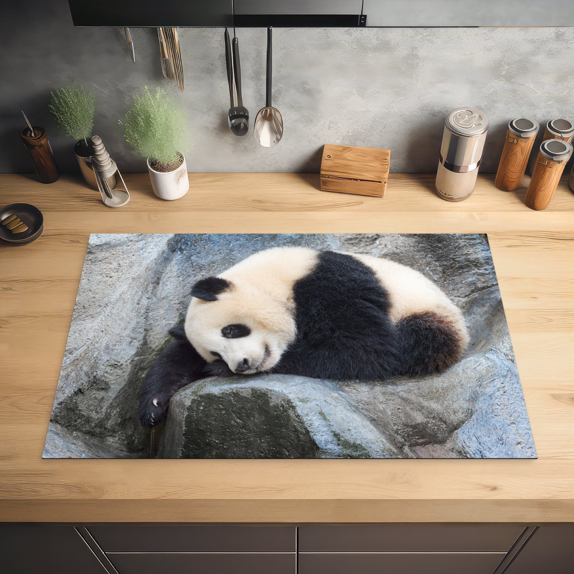 küche, MuchoWow Induktionskochfeld Ceranfeldabdeckung 81x52 cm, (1 - Stein, tlg), - die Herdblende-/Abdeckplatte Panda Schutz Vinyl, Schlaf für