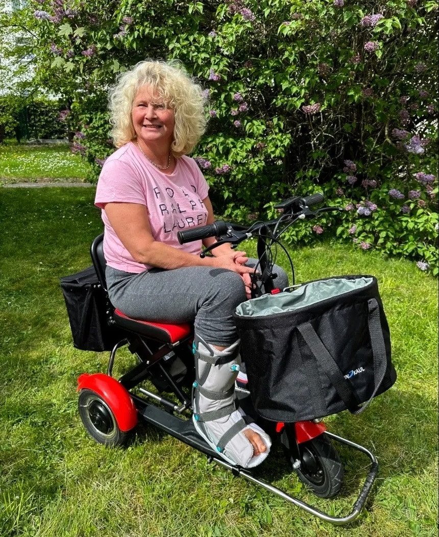 VITALWORXX Elektromobil VITALROLLER 6 km/h - Faltbar - kompakt & leicht - Reichweite bis 30 km