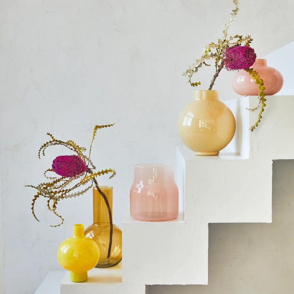 Urban Nature Culture Dekovase Vase Ella Recycled Glass Transparent Almond (19,2x31cm)
