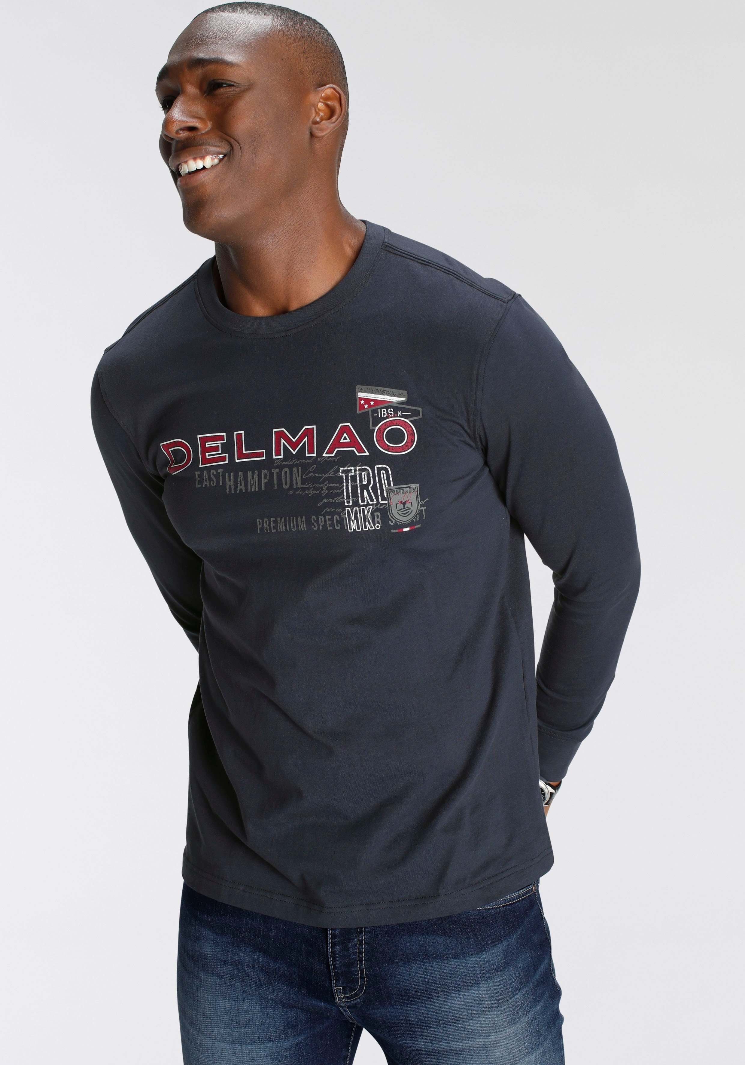 DELMAO Langarmshirt schmale Passform, bedruckt, Rundhalsausschnitt, aus Baumwolle – Bild 2 von 5
