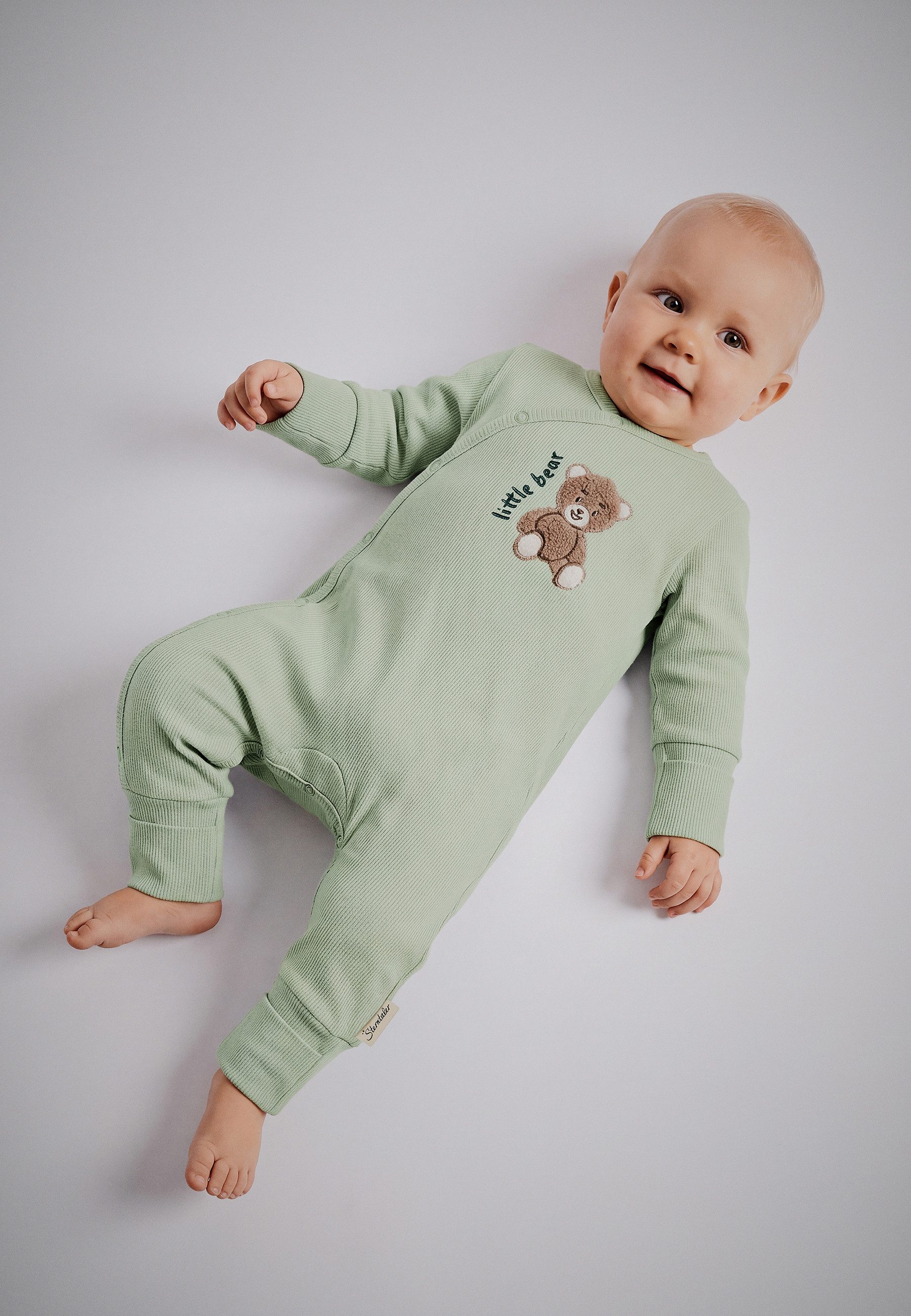 Sterntaler® Strampler Baby Spieler Bär (1-tlg., Umschlagbündchen) von Sterntaler®
