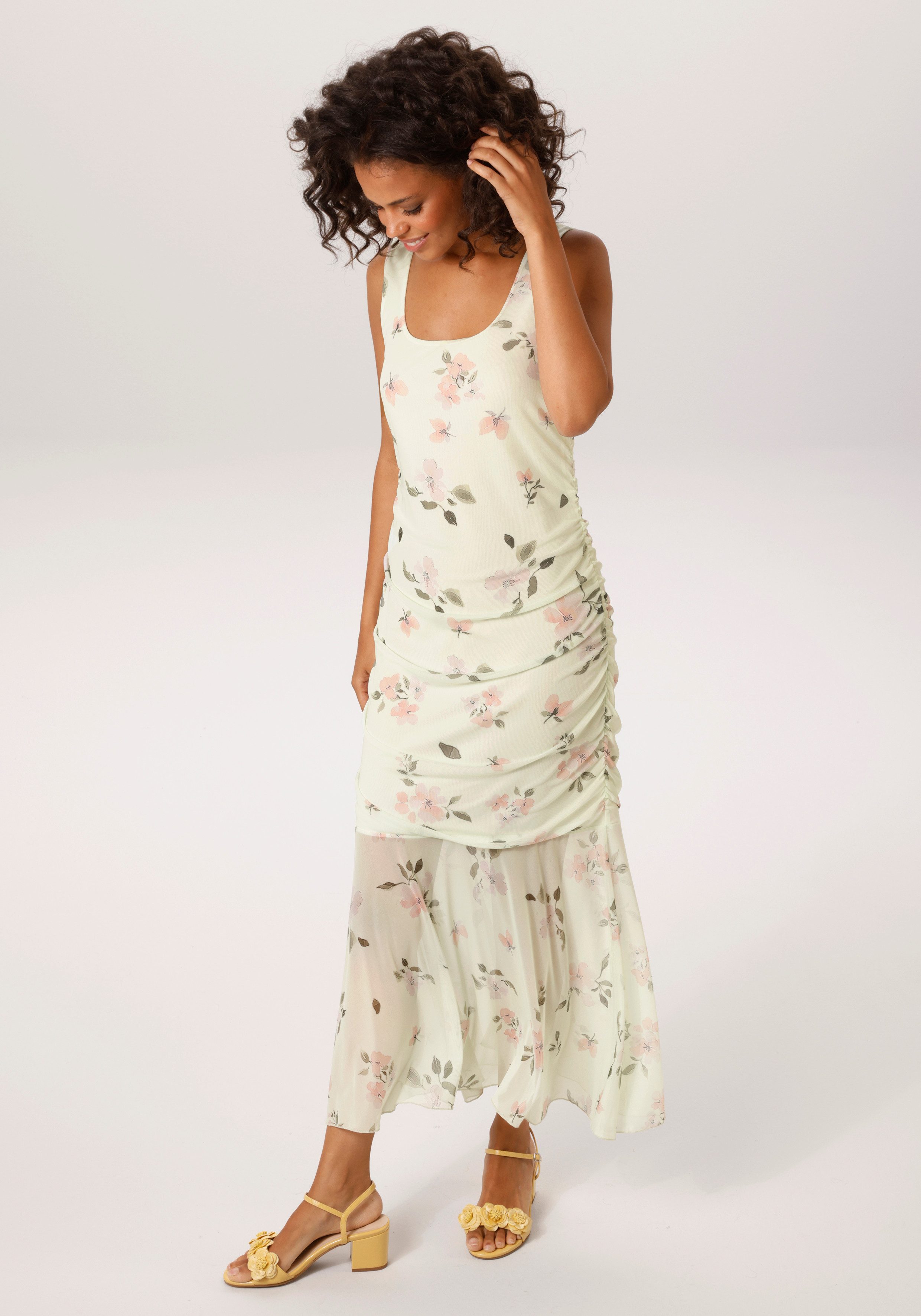 Aniston CASUAL Sommerkleid mit pastellfarbenem Blumendruck