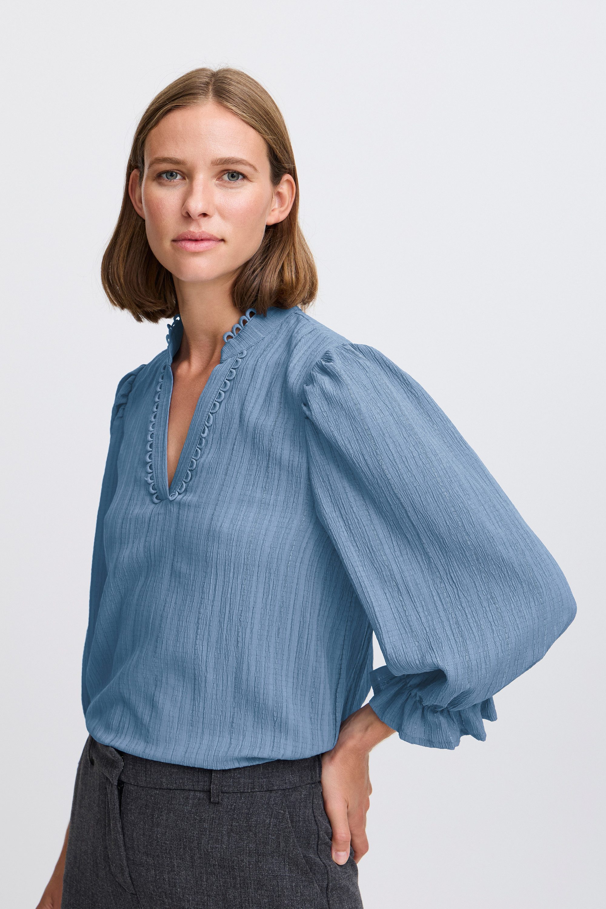 b.young Kurzarmbluse BYJULIANA SS BLOUSE - LIGHT WOVEN