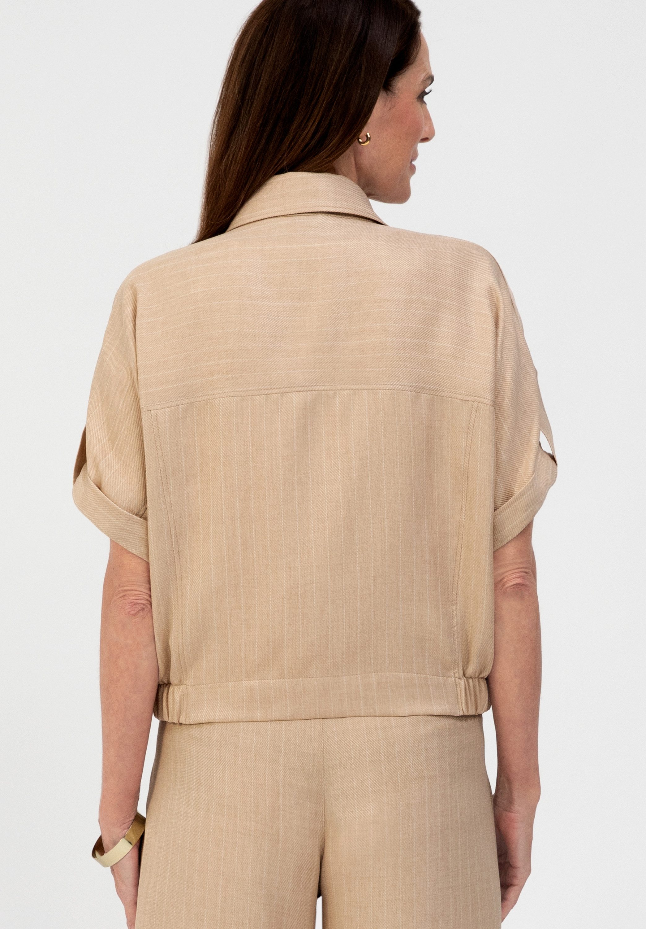 bianca Blusenjacke EMI mit dezentem Streifen und vielen Details