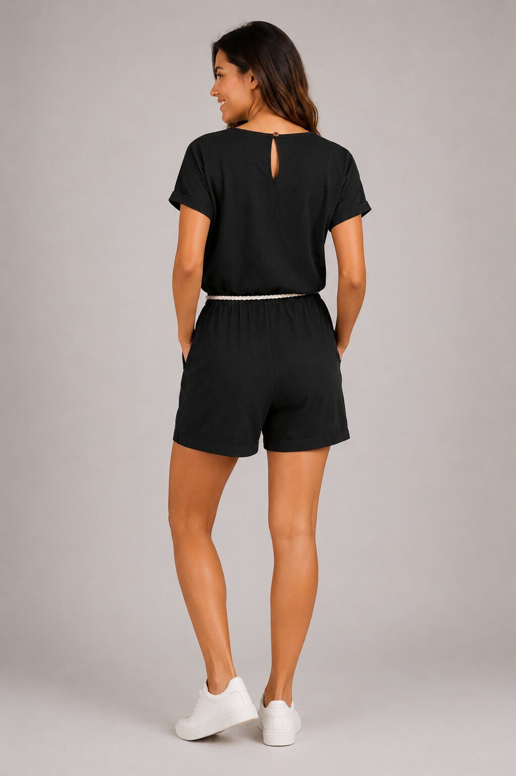 SUBLEVEL Jumpsuit Damen Sommer Overall mit Flechtgürtel Taschen & Turn-Up Ärmeln Perfekte Passform Hochwertige Verarbeitung, Angenehm weich & bequem