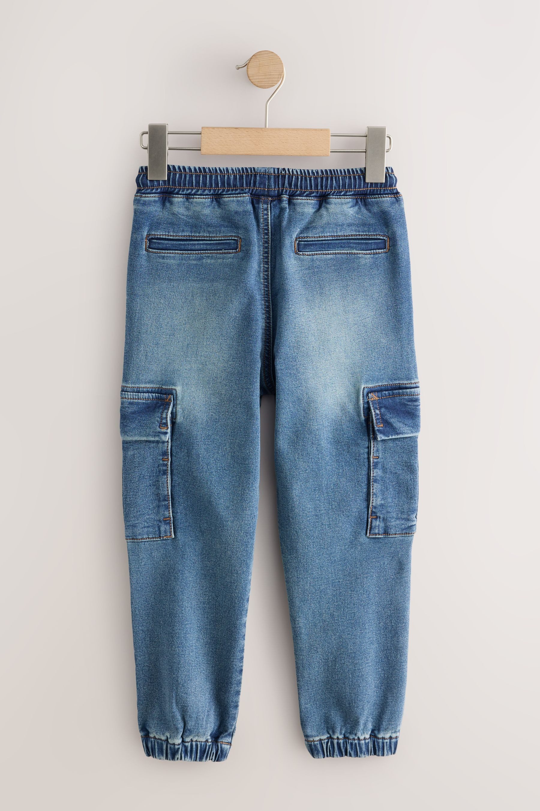 Next Loose-fit-Jeans Loose Fit Denim-Cargojeans mit Elastikbund (1-tlg) – Bild 2 von 5