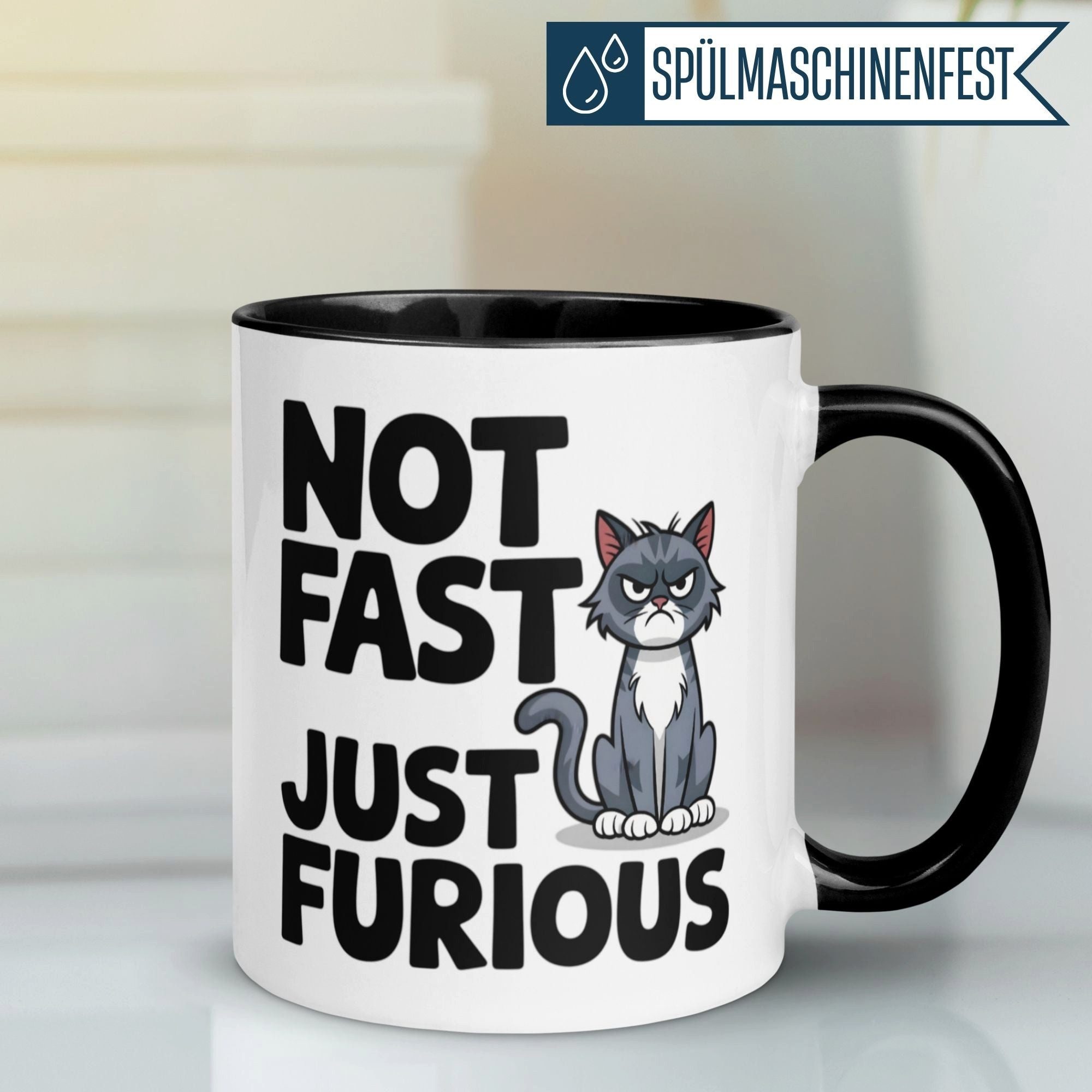 Momentals Tasse Katze – „Not Fast - Just Furious“ – lustiger Katzen Geschenk Becher, Gratis Versand · Links-&Rechtshänder · Spülmaschinenfest