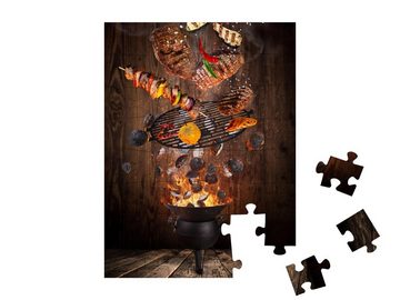 puzzleYOU Puzzle Kugelgrill mit heißen Briketts und Grillfleisch, 48 Puzzleteile, puzzleYOU-Kollektionen Küche, Essen und Trinken