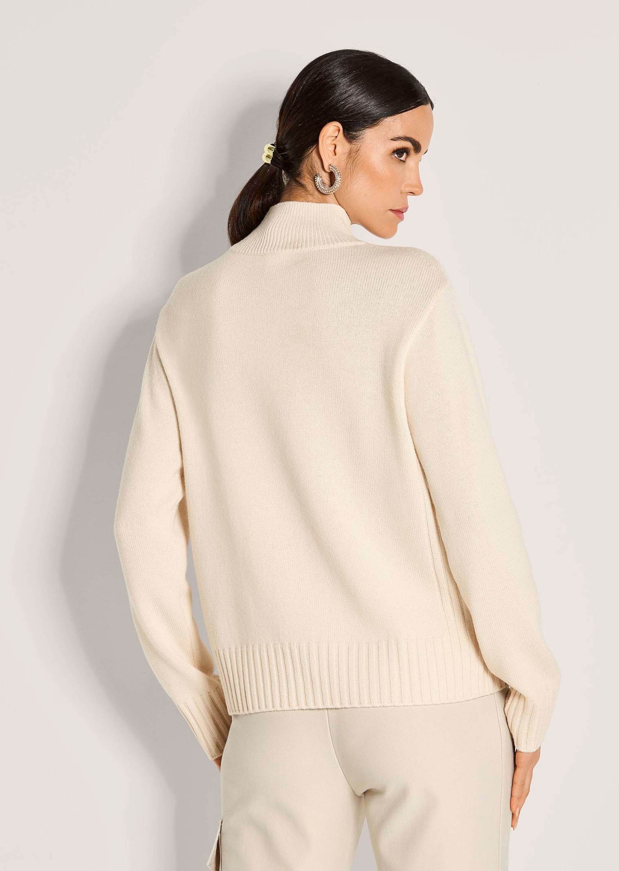 MADELEINE Strickpullover Stilvoller Kaschmirpullover mit Stehkragen Glattstrickpullover mit Rippenbündchen und Langarm